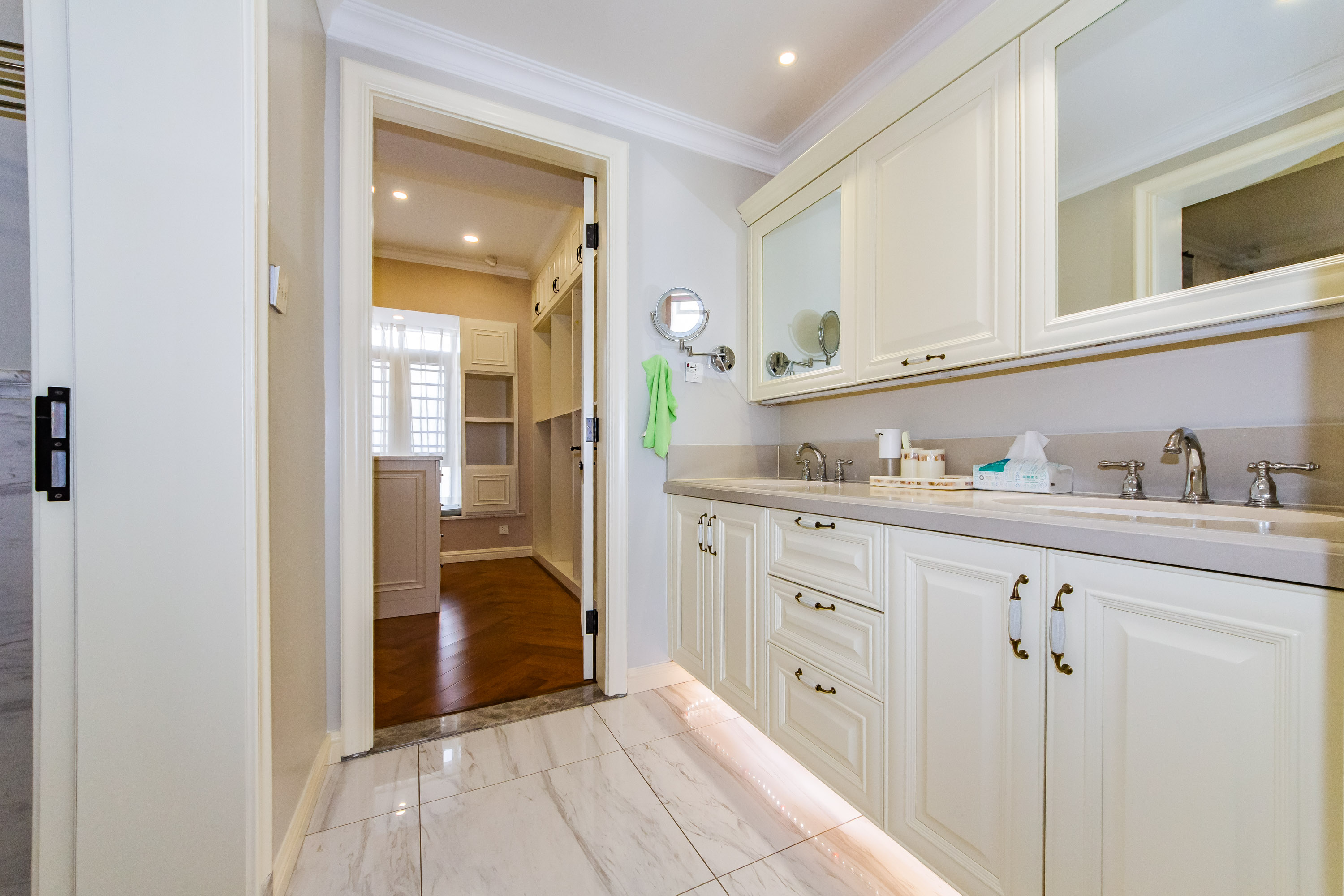 恒大御景半岛湘江苑（恒大御景半岛一期）  6室2厅4卫    878.84万其他