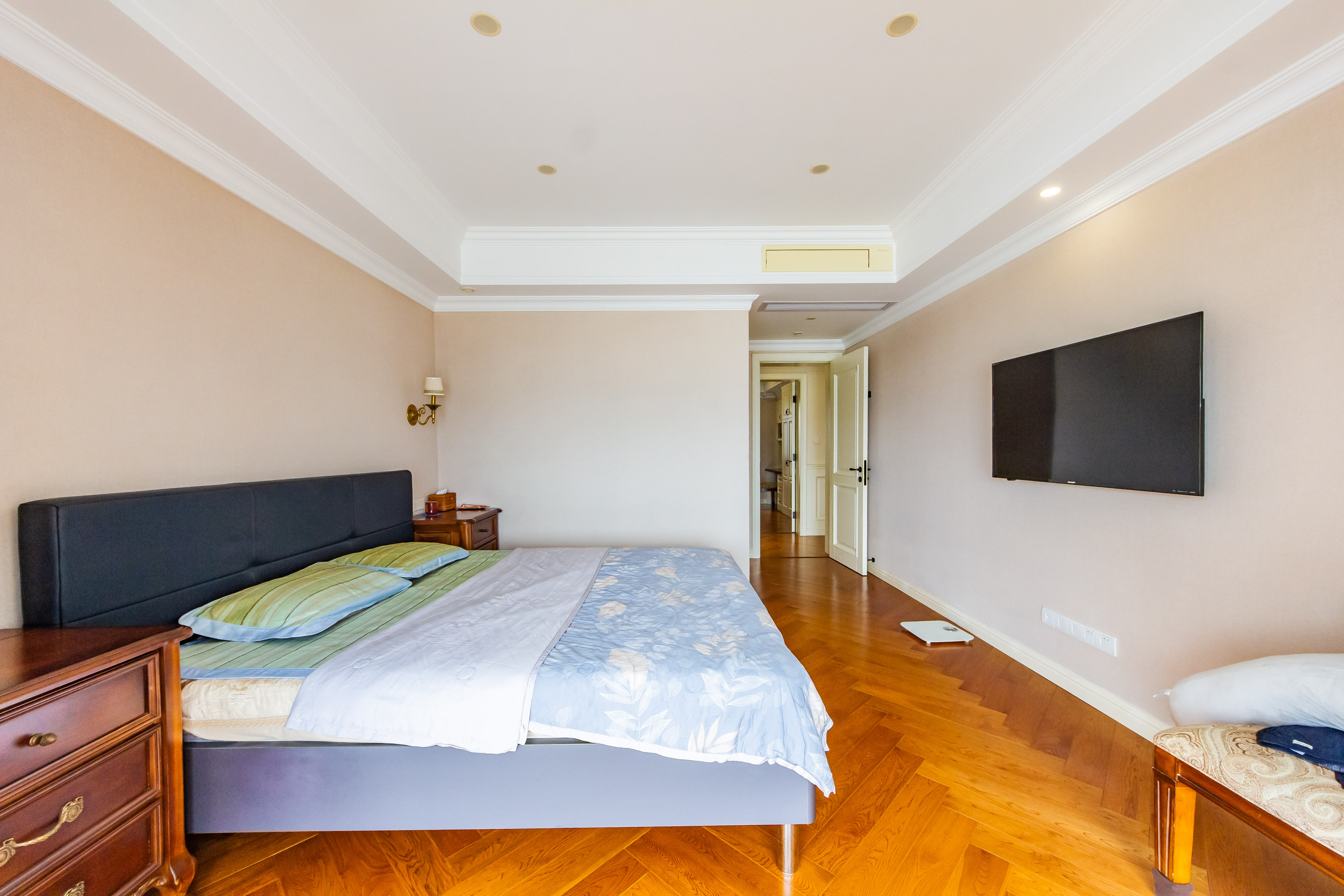 恒大御景半岛湘江苑（恒大御景半岛一期）  6室2厅4卫    878.84万卧室