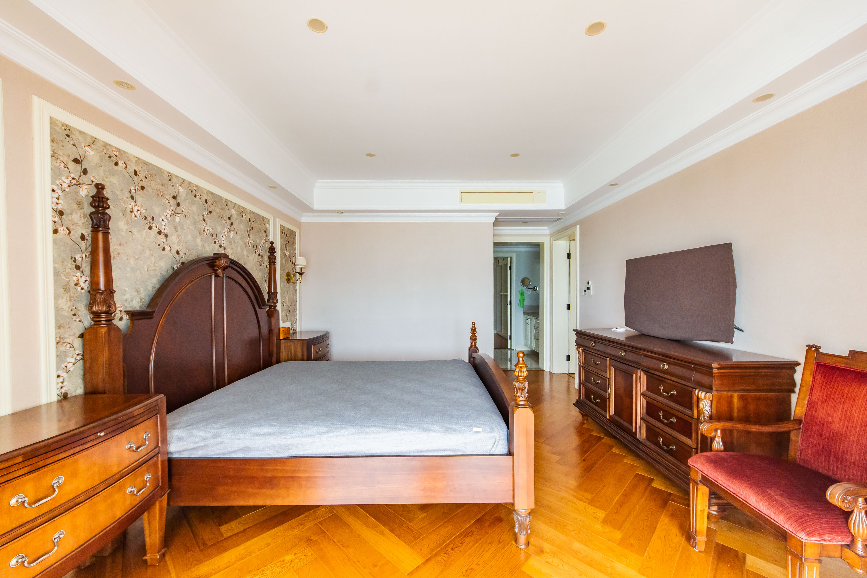 恒大御景半岛湘江苑（恒大御景半岛一期）  6室2厅4卫    878.84万卧室