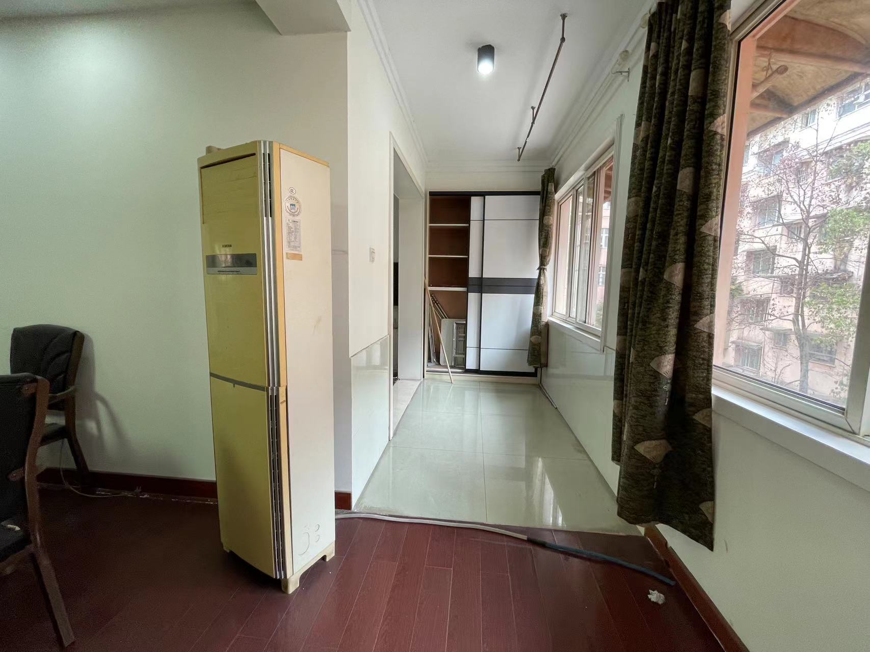 翡翠园  3室2厅1卫    48.8万 翡翠园  3室2厅1卫    48.8万室内图