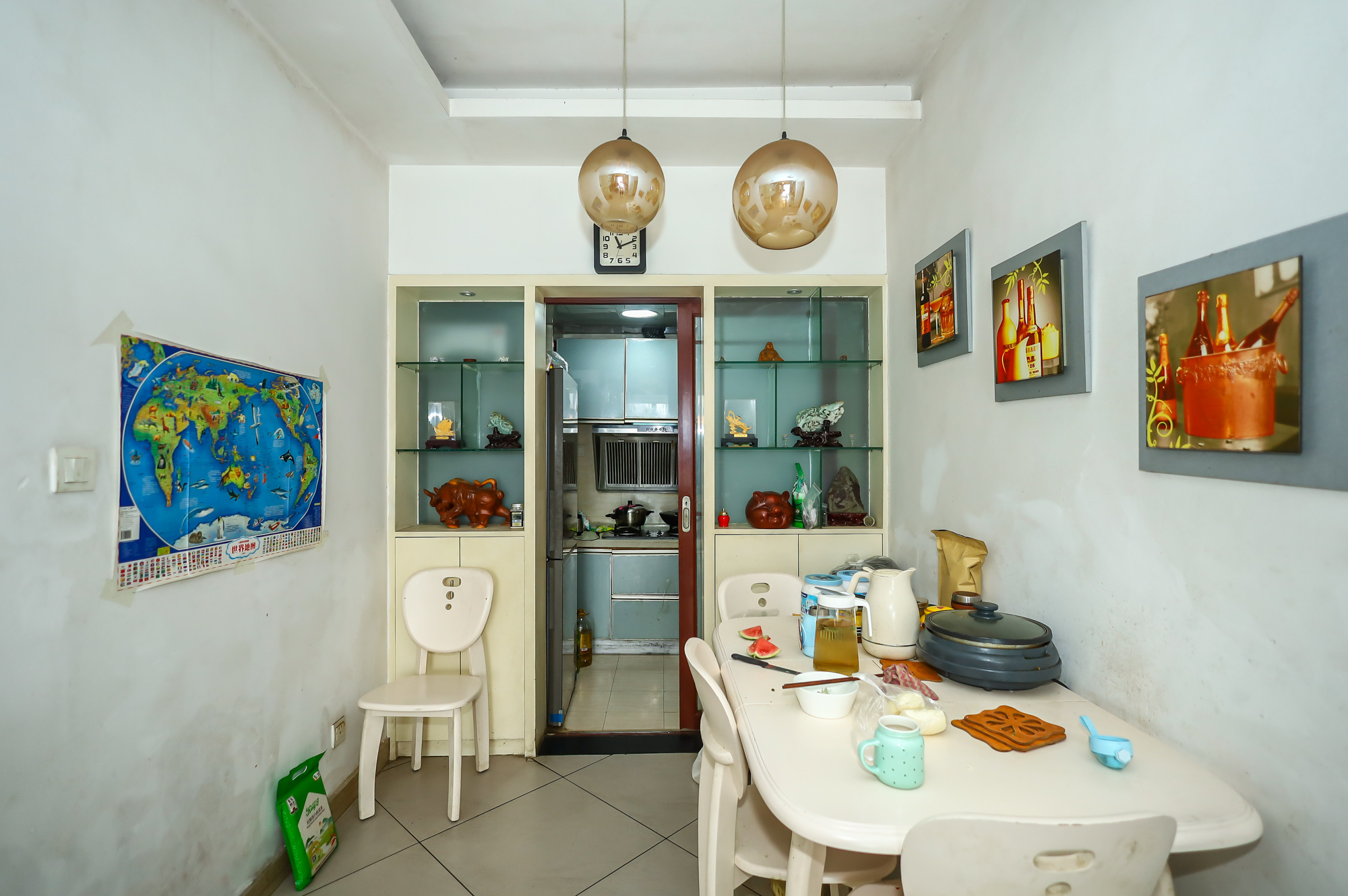 卧龙居国际村  2室2厅1卫    48.0万客厅