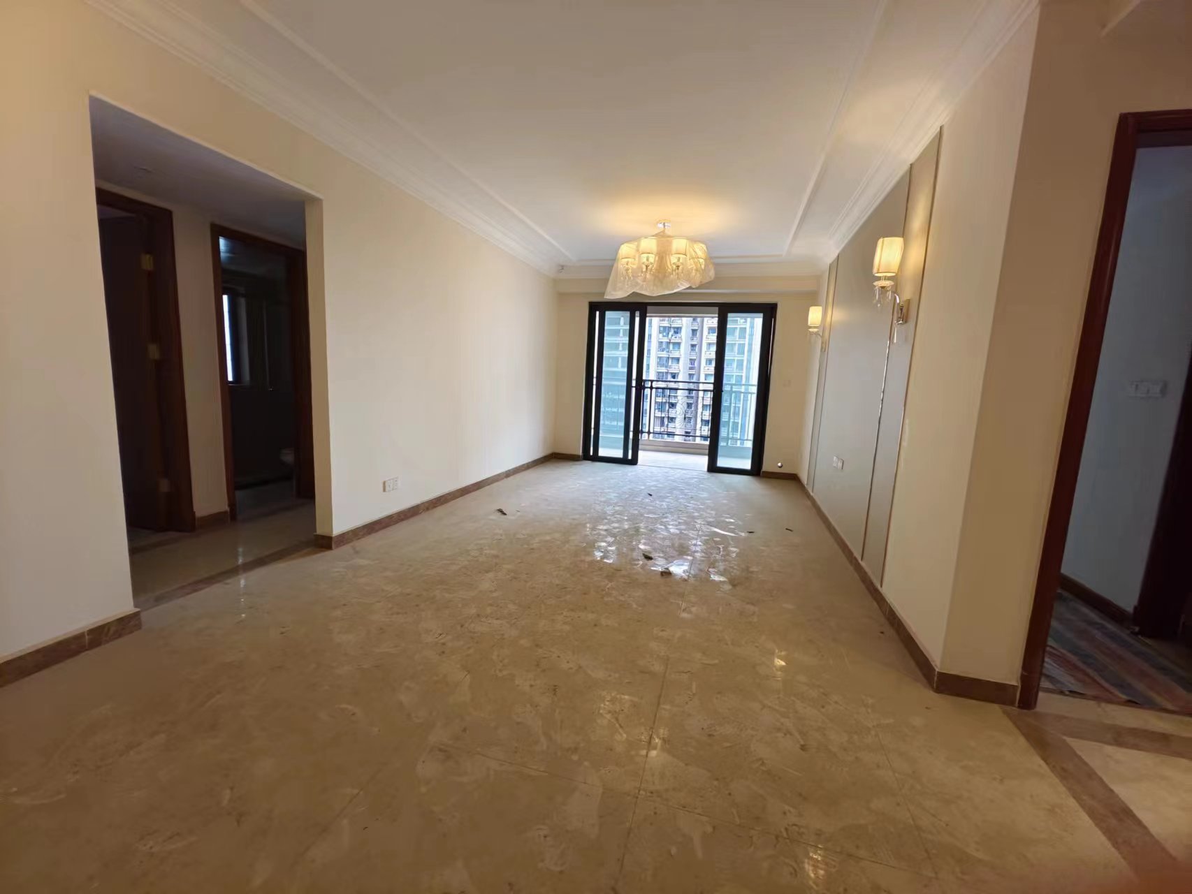 恒大华府 3室2厅2卫 93.0万 恒大华府 3室2厅2卫 93.0万室内图