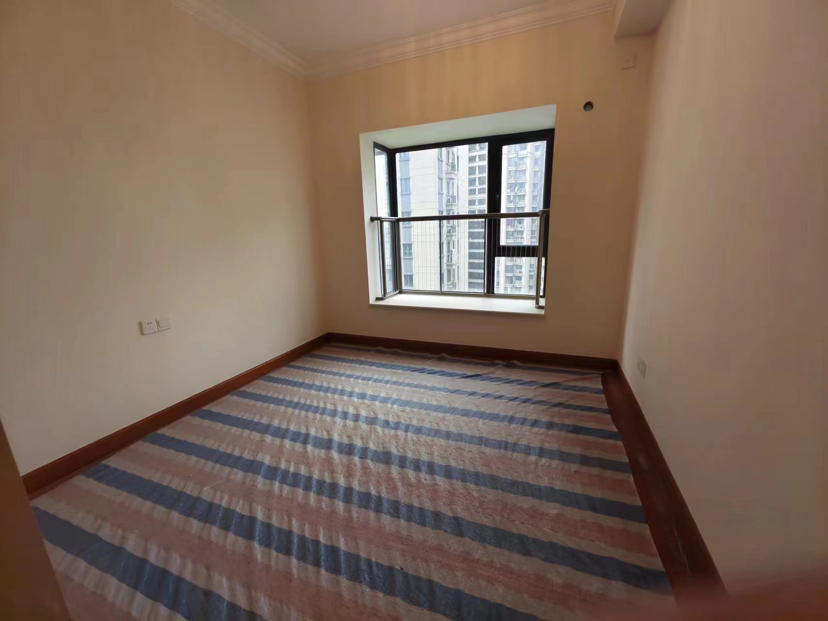 恒大华府 3室2厅2卫 93.0万 恒大华府 3室2厅2卫 93.0万室内图