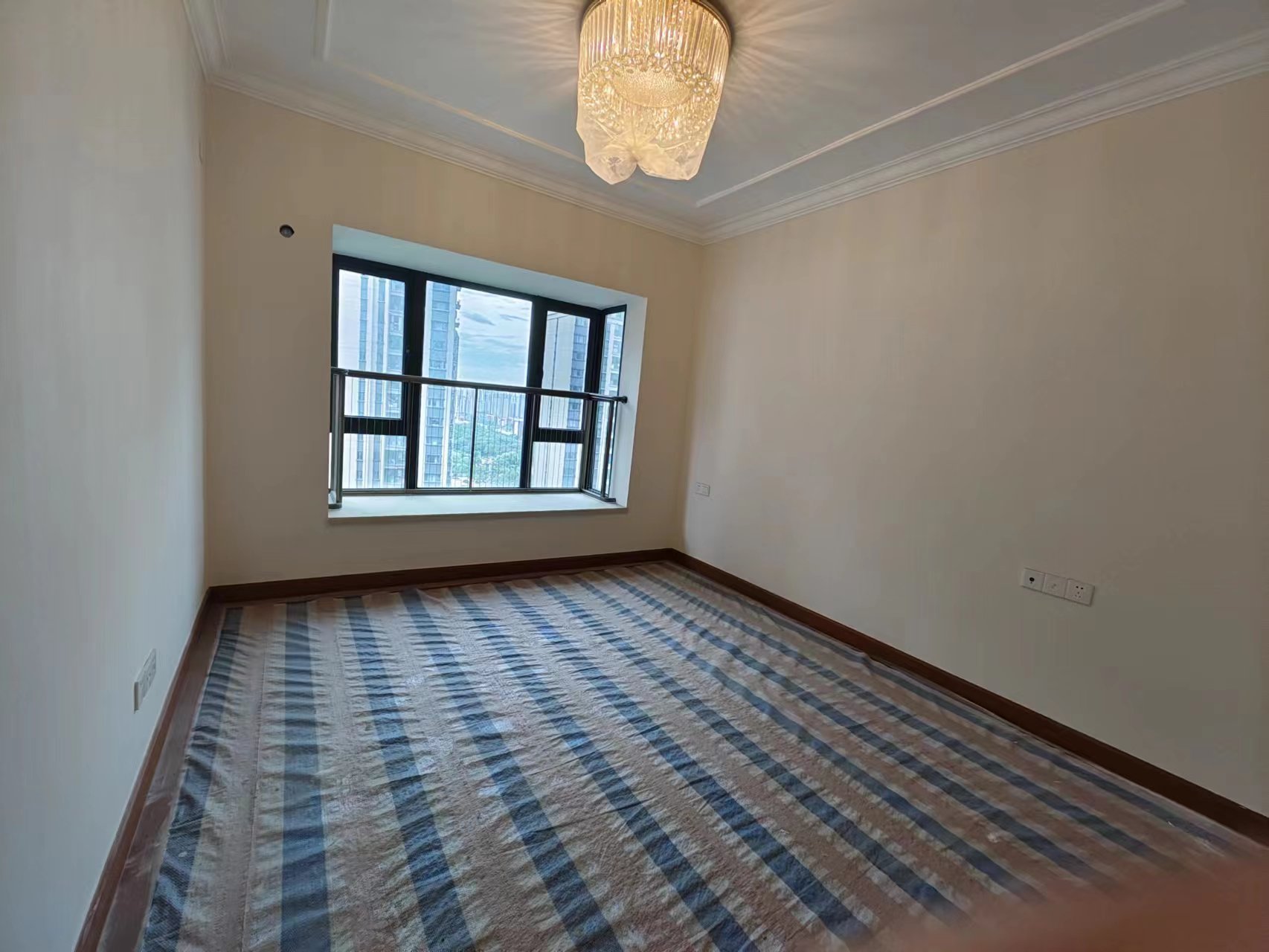 恒大华府 3室2厅2卫 93.0万 恒大华府 3室2厅2卫 93.0万室内图