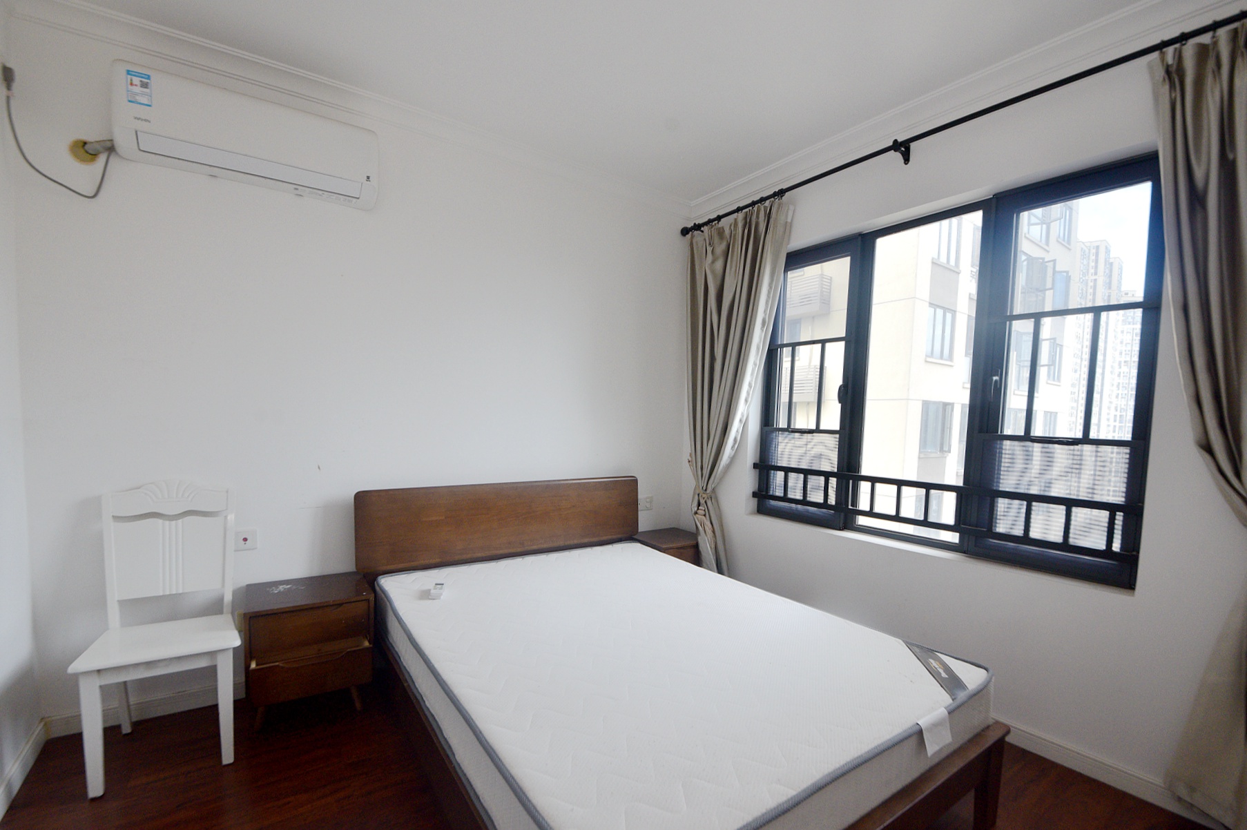 万科魅力之城观澜里  3室2厅2卫    119.0万卧室