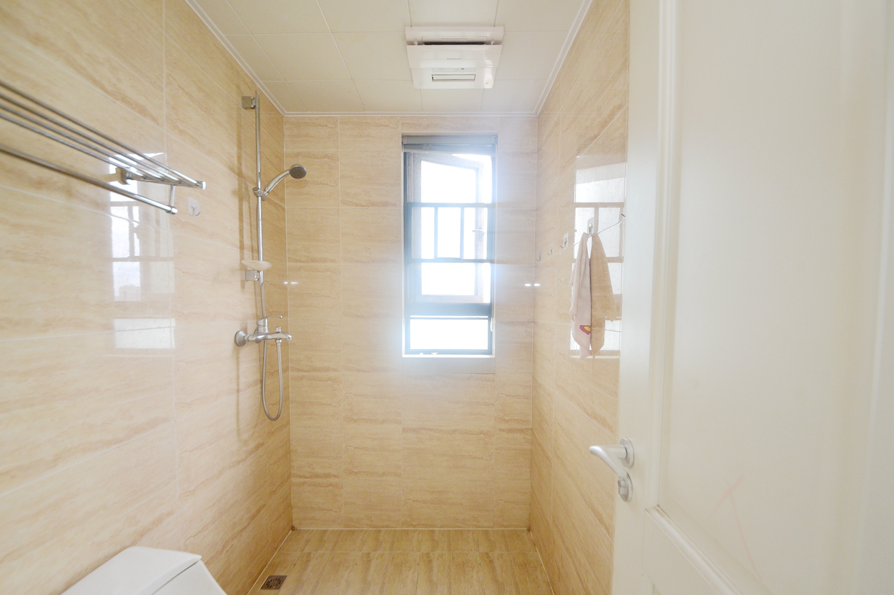 万科魅力之城观澜里  3室2厅2卫    119.0万卫生间