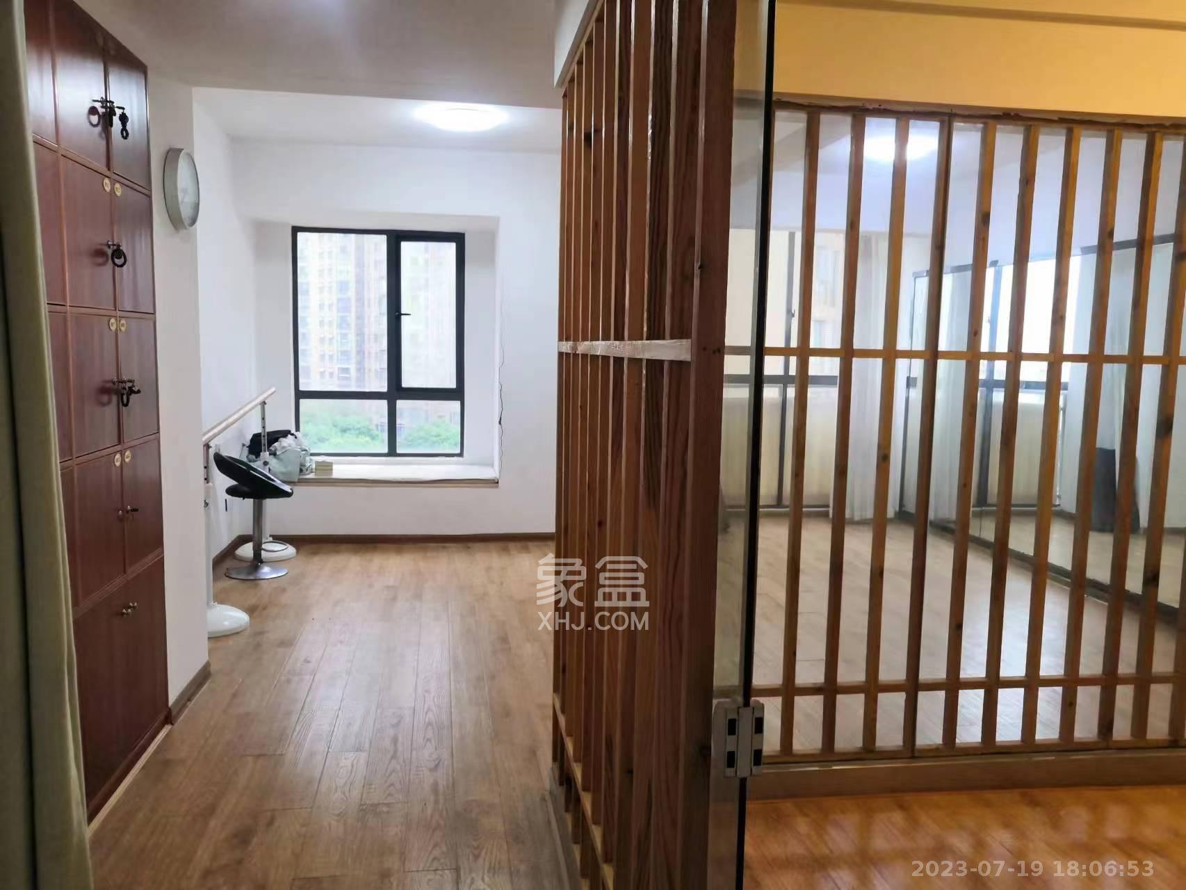 万博汇  1室1厅1卫   2200.00元/月室内图