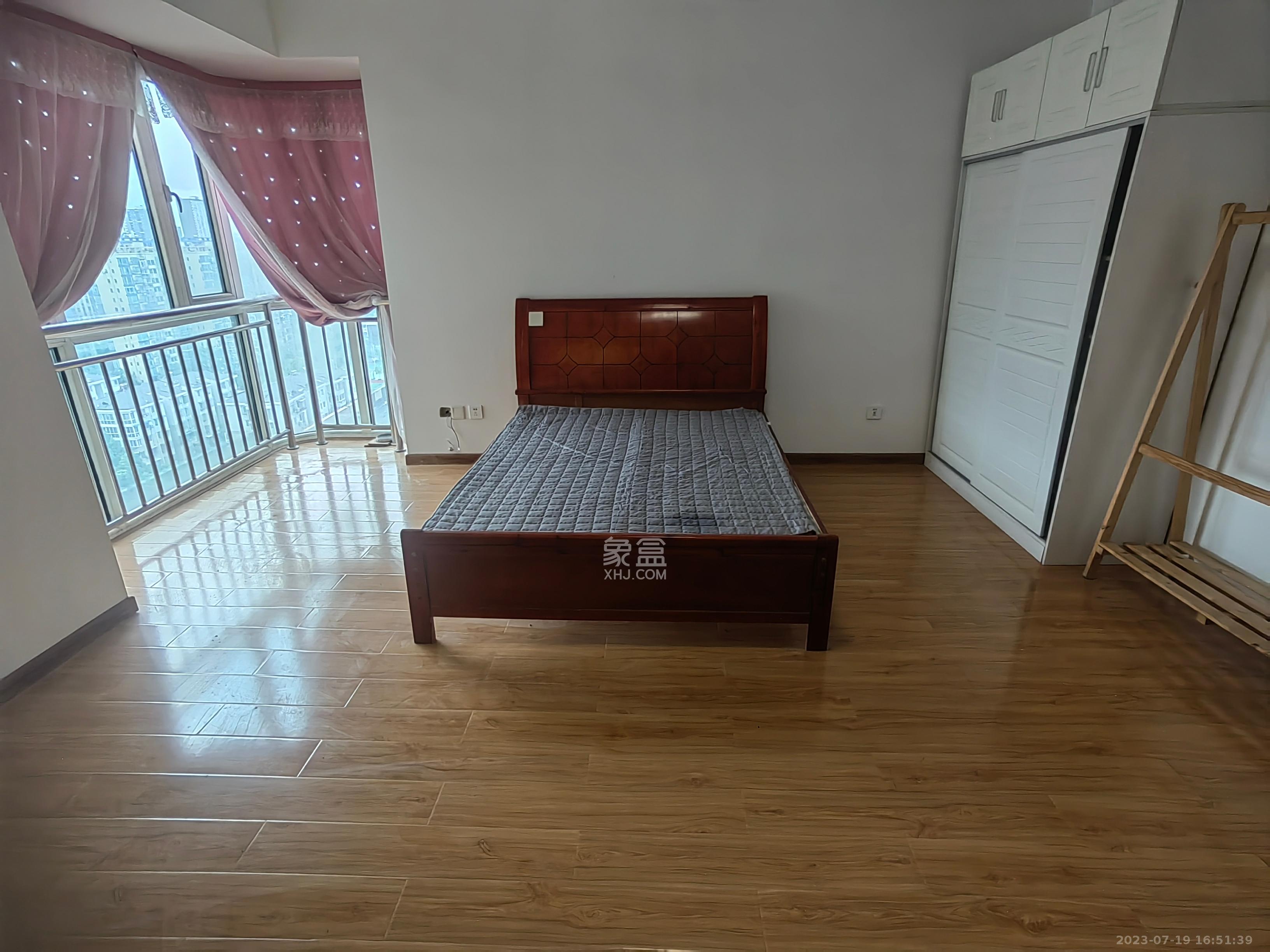 岳麓壹号  2室2厅1卫   1700.00元/月室内图