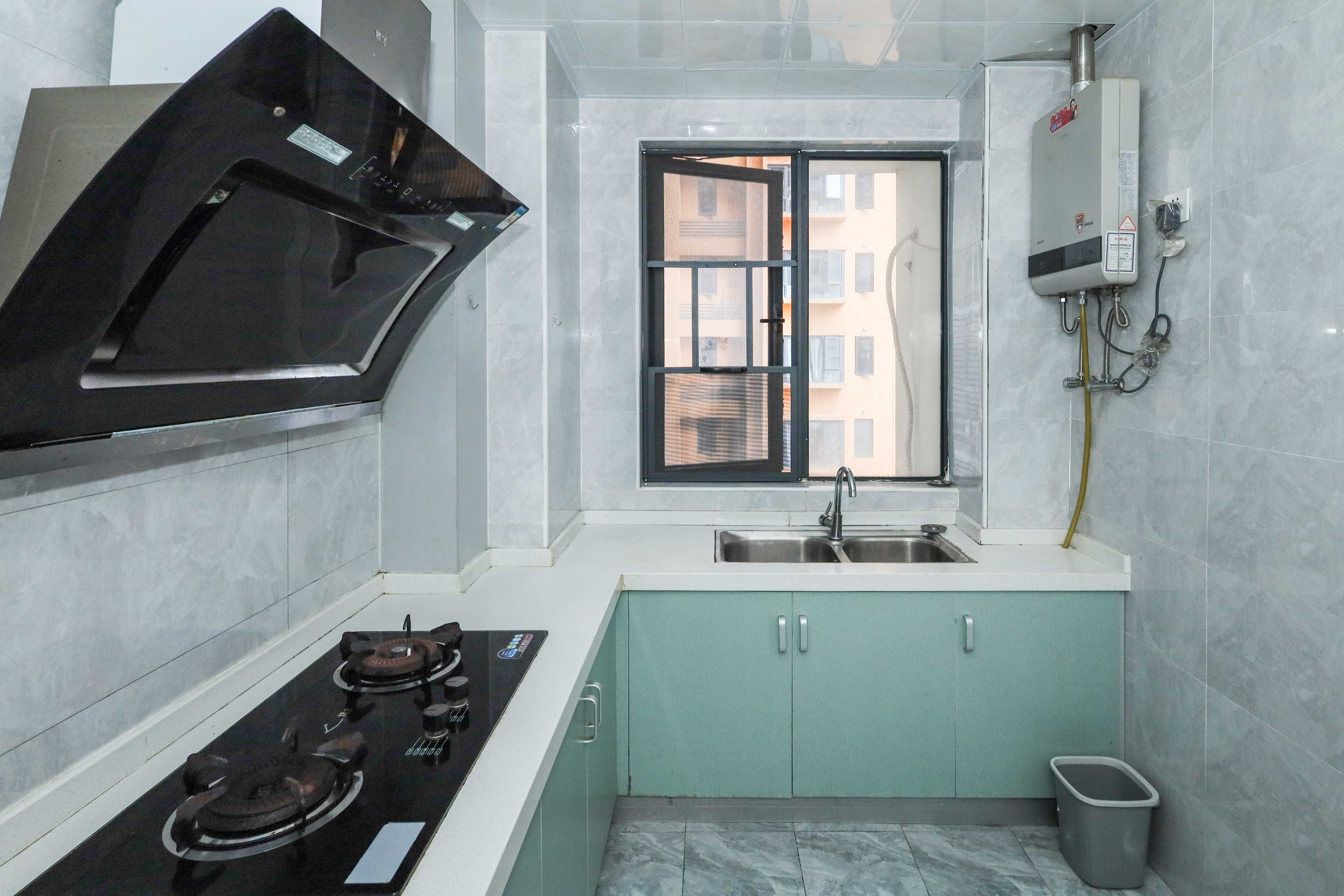 好莱城（弘德西街）  4室2厅2卫    153.0万厨房