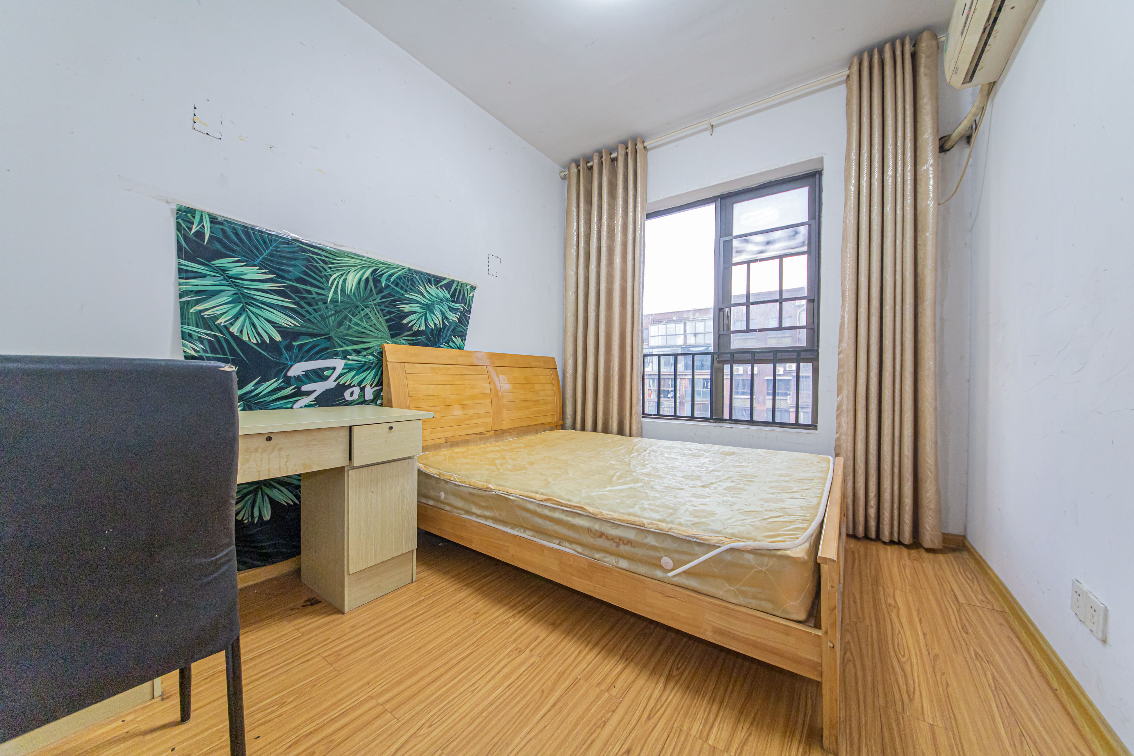 绿地公馆(绿地名邸) 3室2厅2卫 112.0万 绿地公馆(绿地名邸) 3室2厅2卫 112.0万卧室