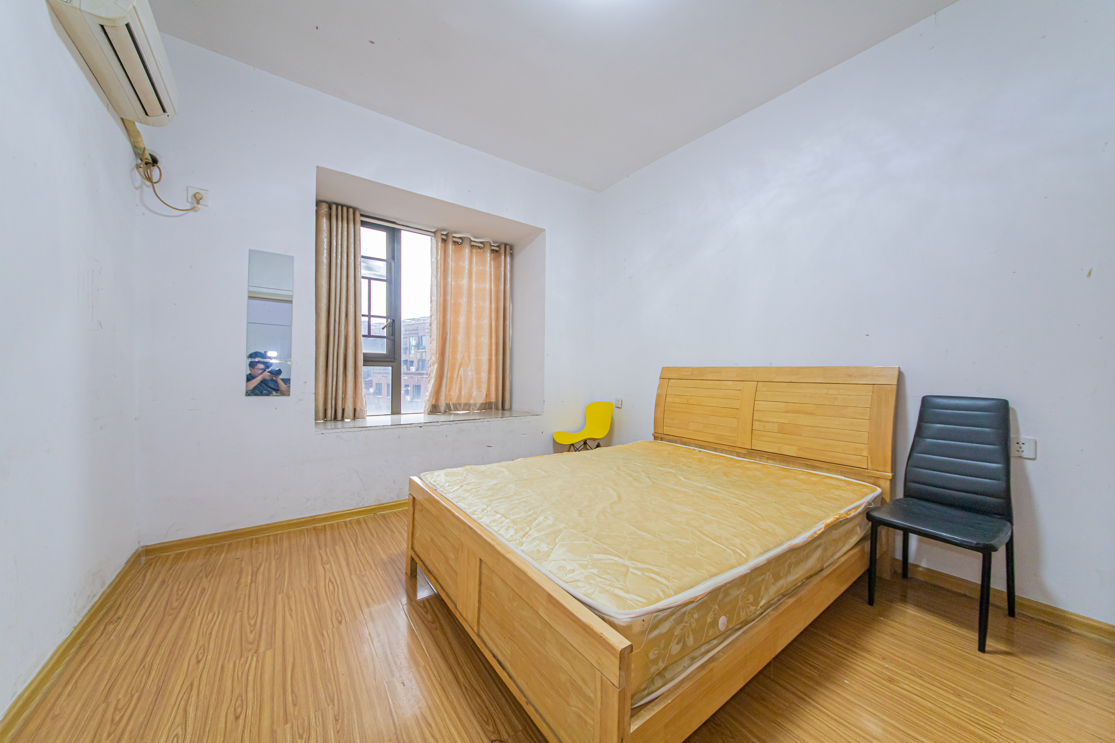 绿地公馆(绿地名邸) 3室2厅2卫 112.0万 绿地公馆(绿地名邸) 3室2厅2卫 112.0万卧室