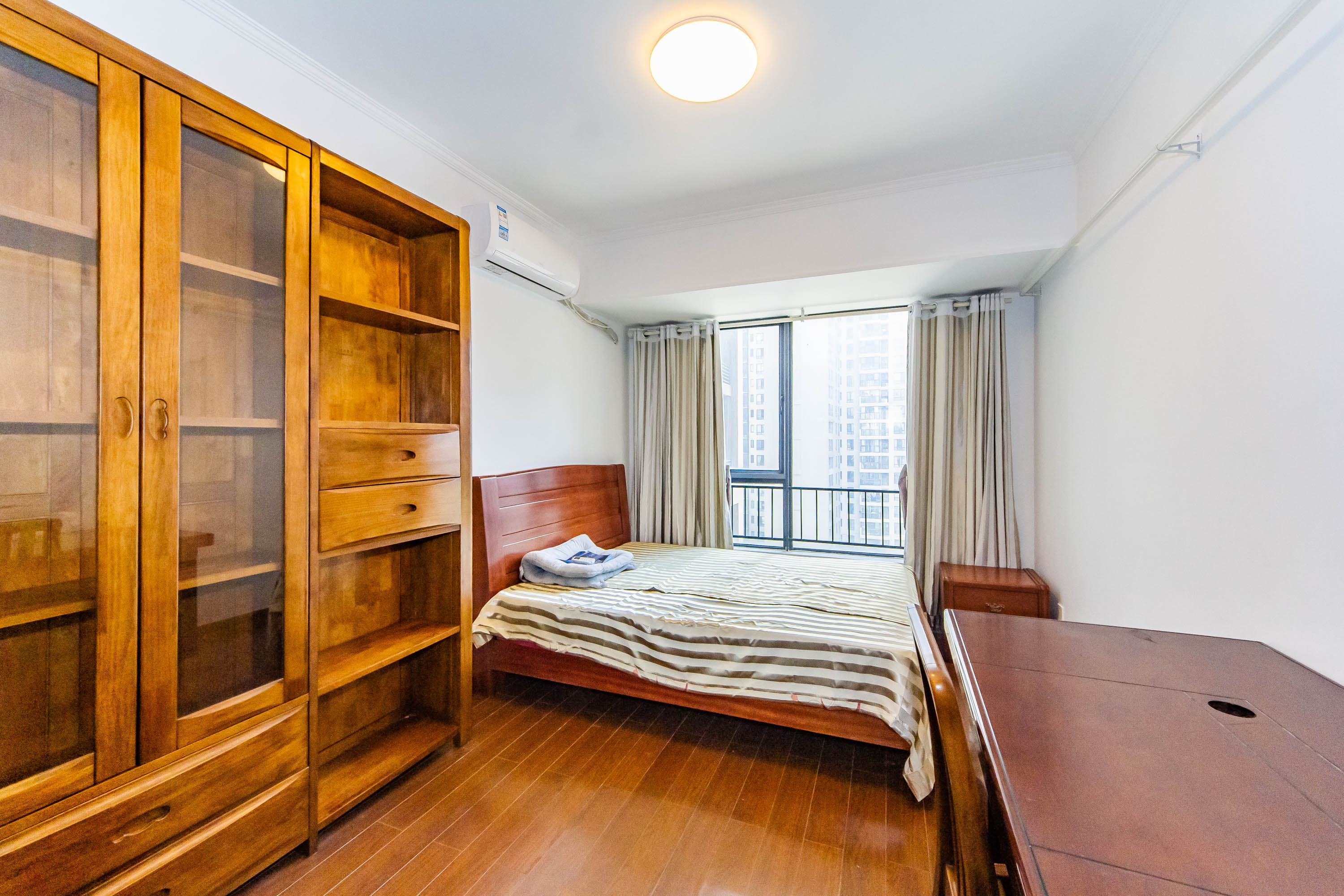 万科城 3室2厅2卫 120.0万 万科城 3室2厅2卫 120.0万卧室