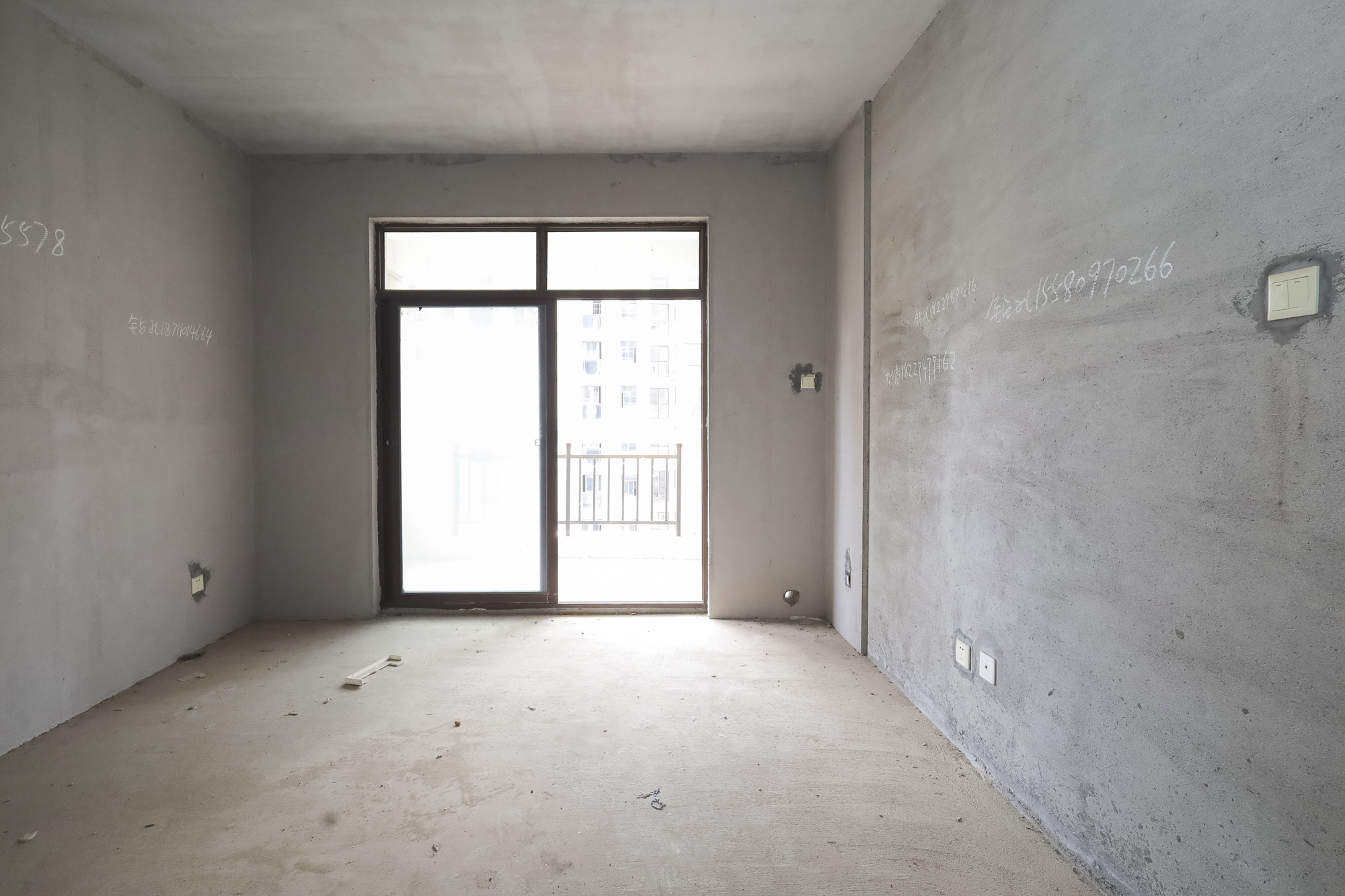 阳光丽城二期  3室2厅1卫    133.0万客厅