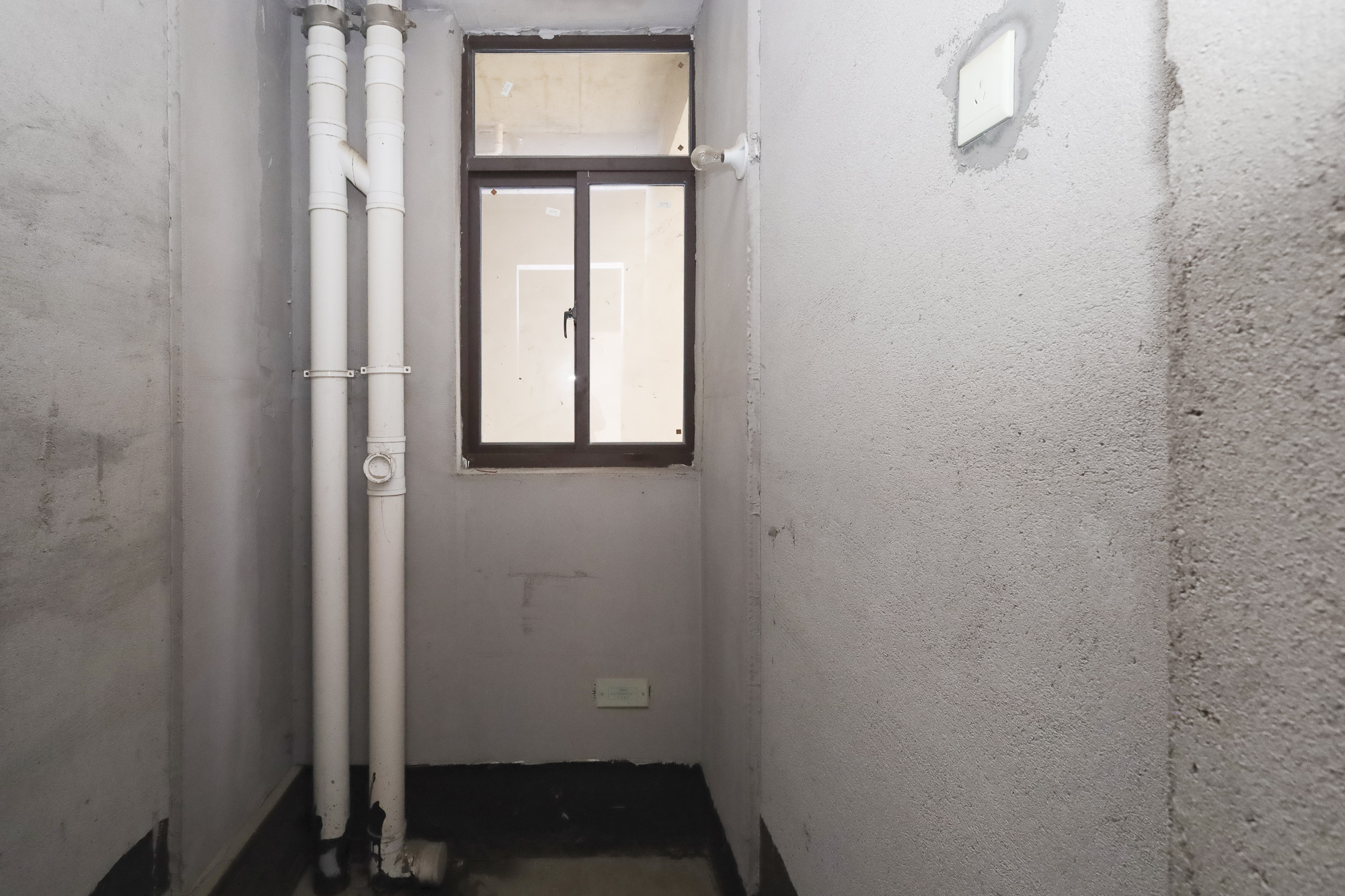 阳光丽城二期  3室2厅1卫    133.0万卫生间