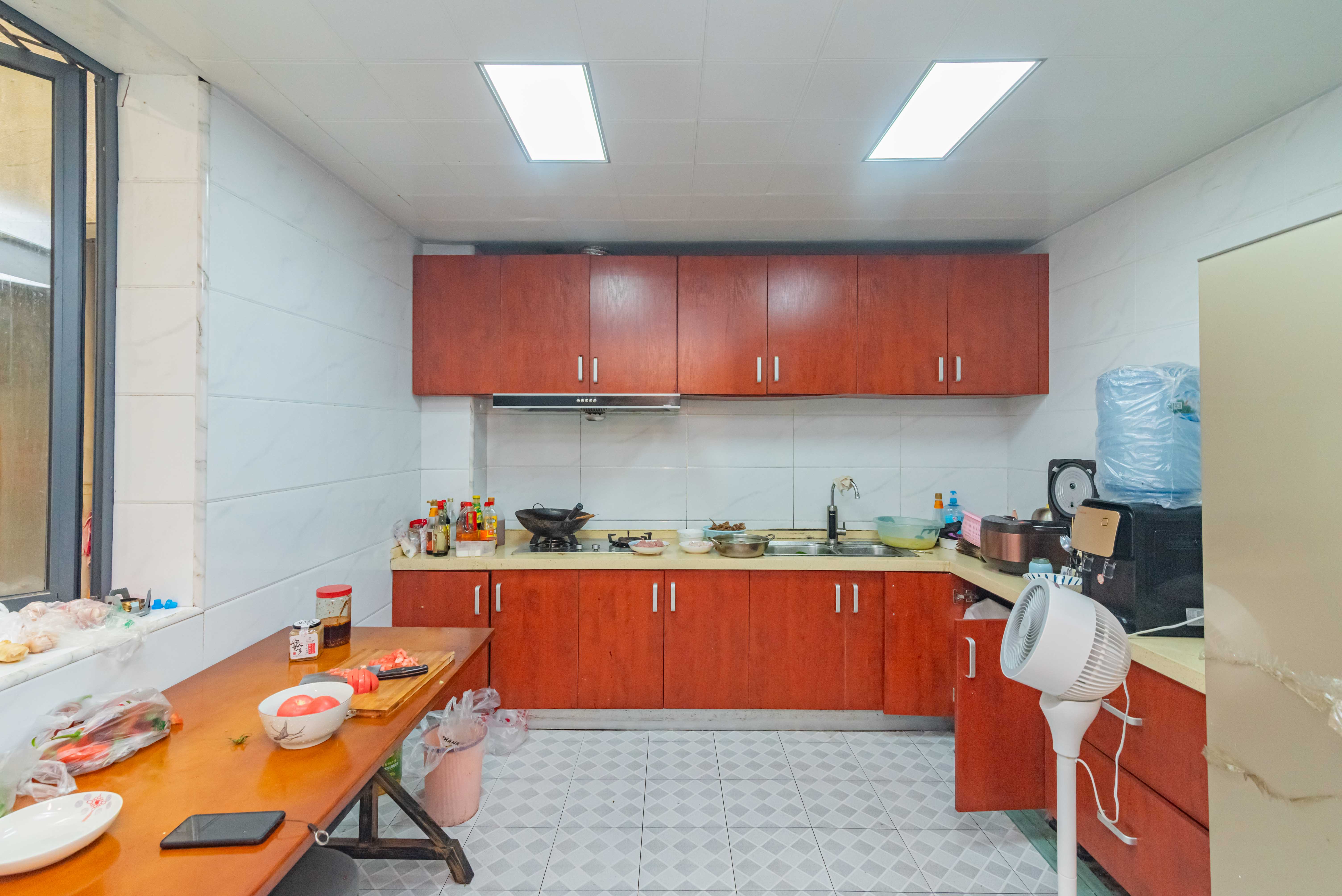 归心苑 5室2厅2卫 430.0万 归心苑 5室2厅2卫 430.0万厨房