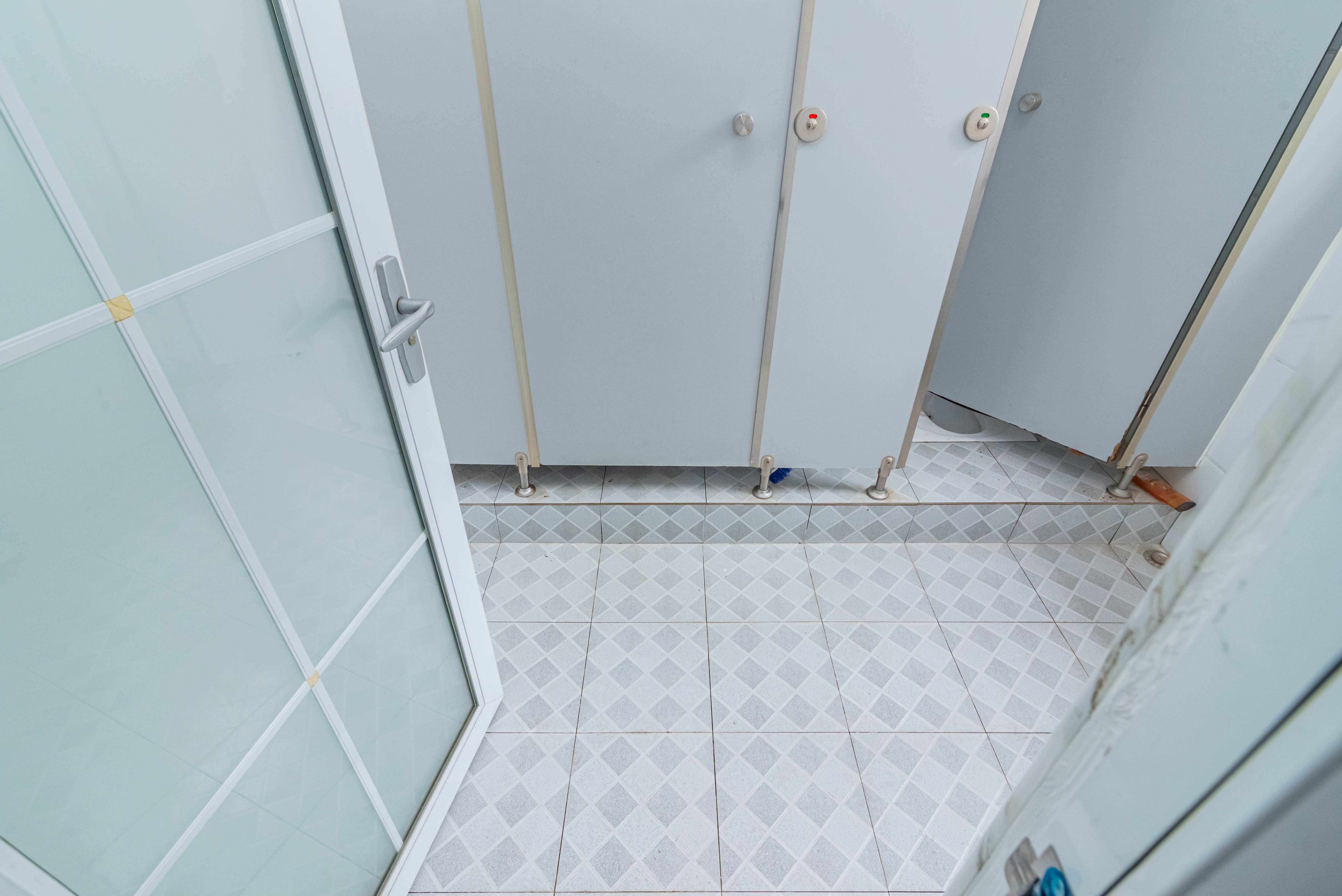 归心苑 5室2厅2卫 430.0万 归心苑 5室2厅2卫 430.0万卫生间