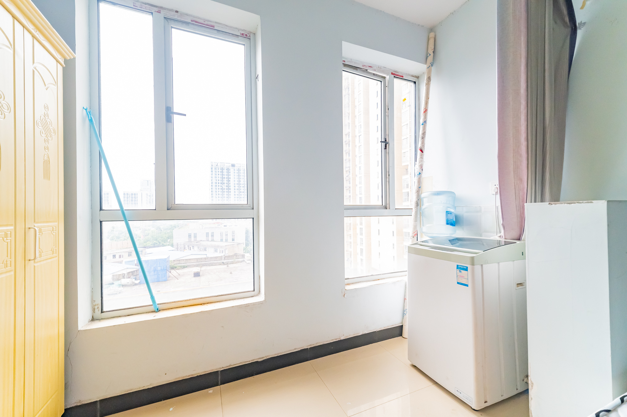 MOMA当代广场  1室1厅1卫    22.4万阳台