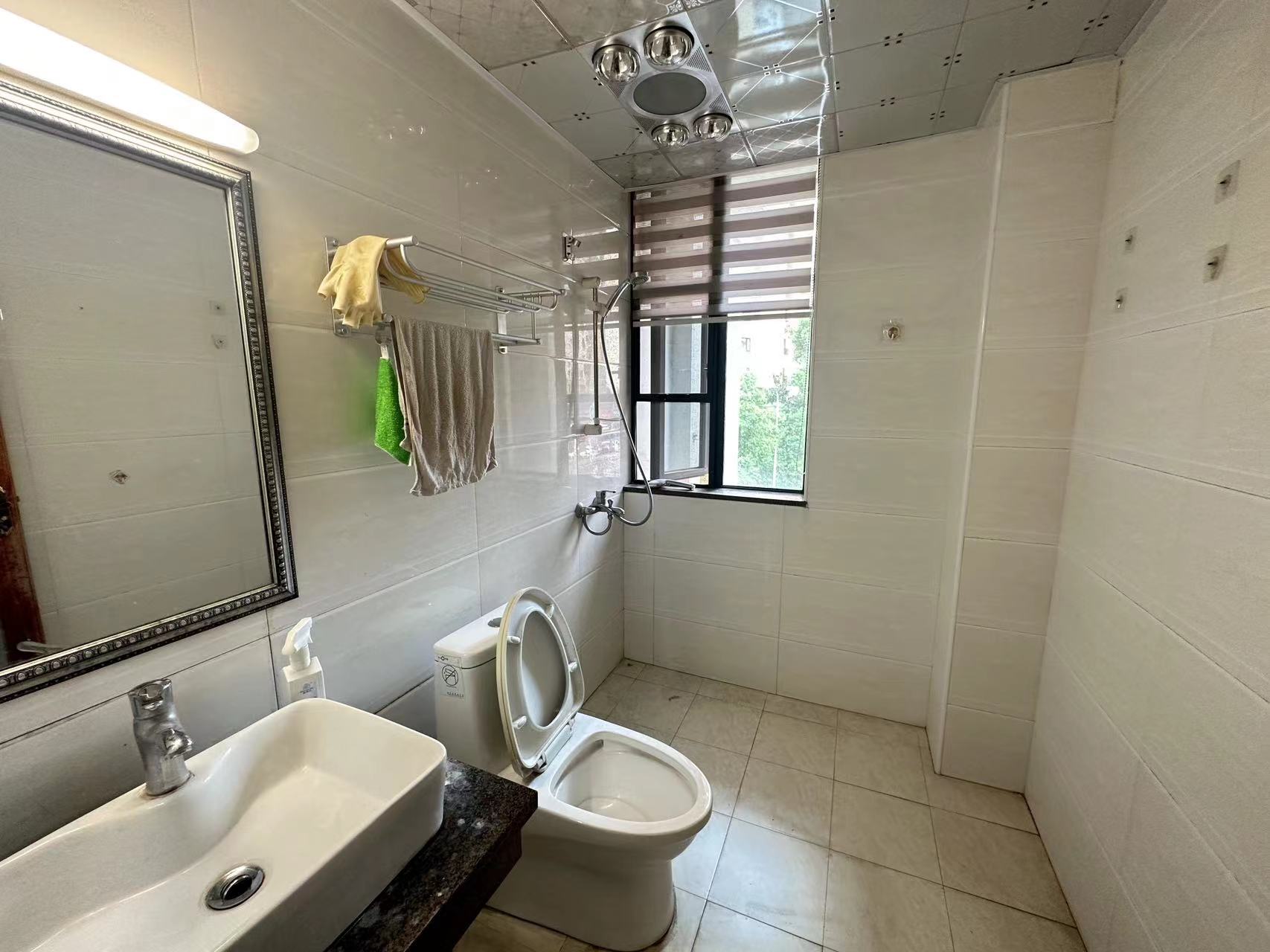 泰山公馆 3室2厅2卫 47.5万 泰山公馆 3室2厅2卫 47.5万室内图