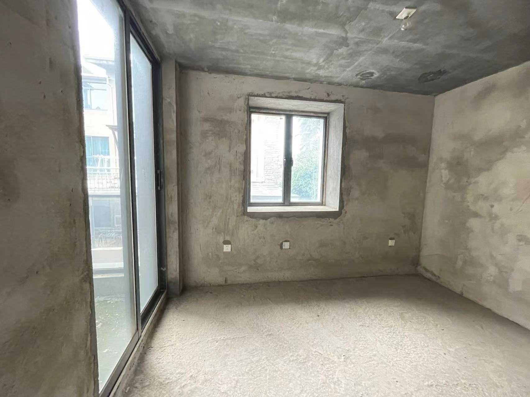 城市公园 6室2厅4卫 170.0万 城市公园 6室2厅4卫 170.0万室内图