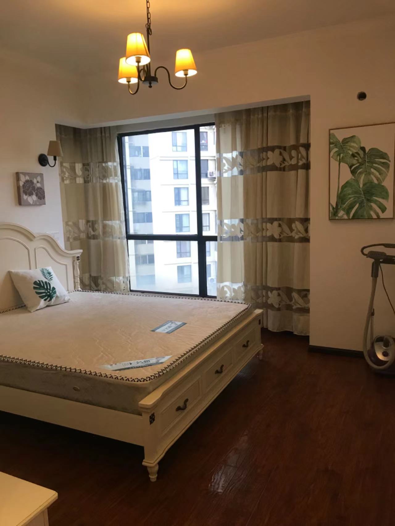 美的林城时代  3室2厅2卫   3300.00元/月室内图