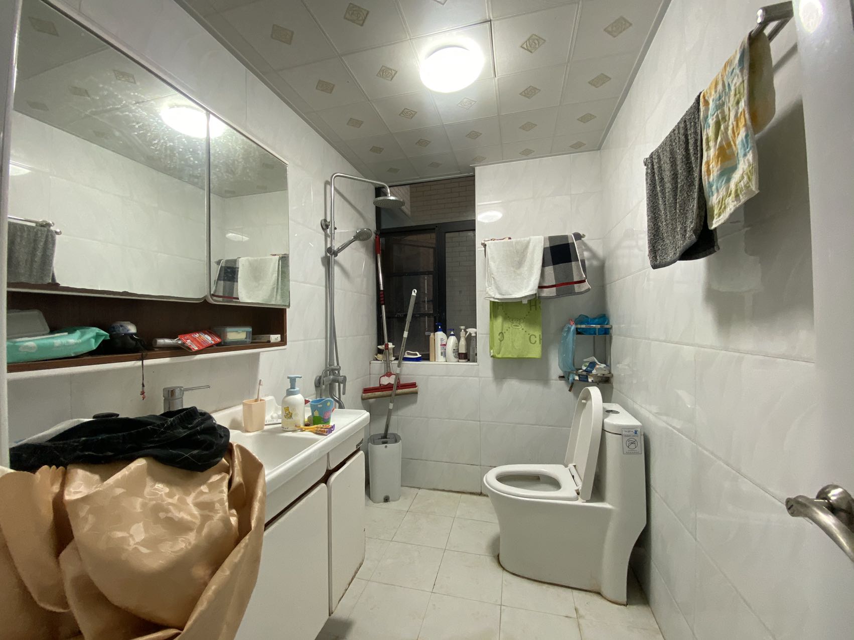 龙腾国际 3室2厅2卫 66.0万 龙腾国际 3室2厅2卫 66.0万室内图