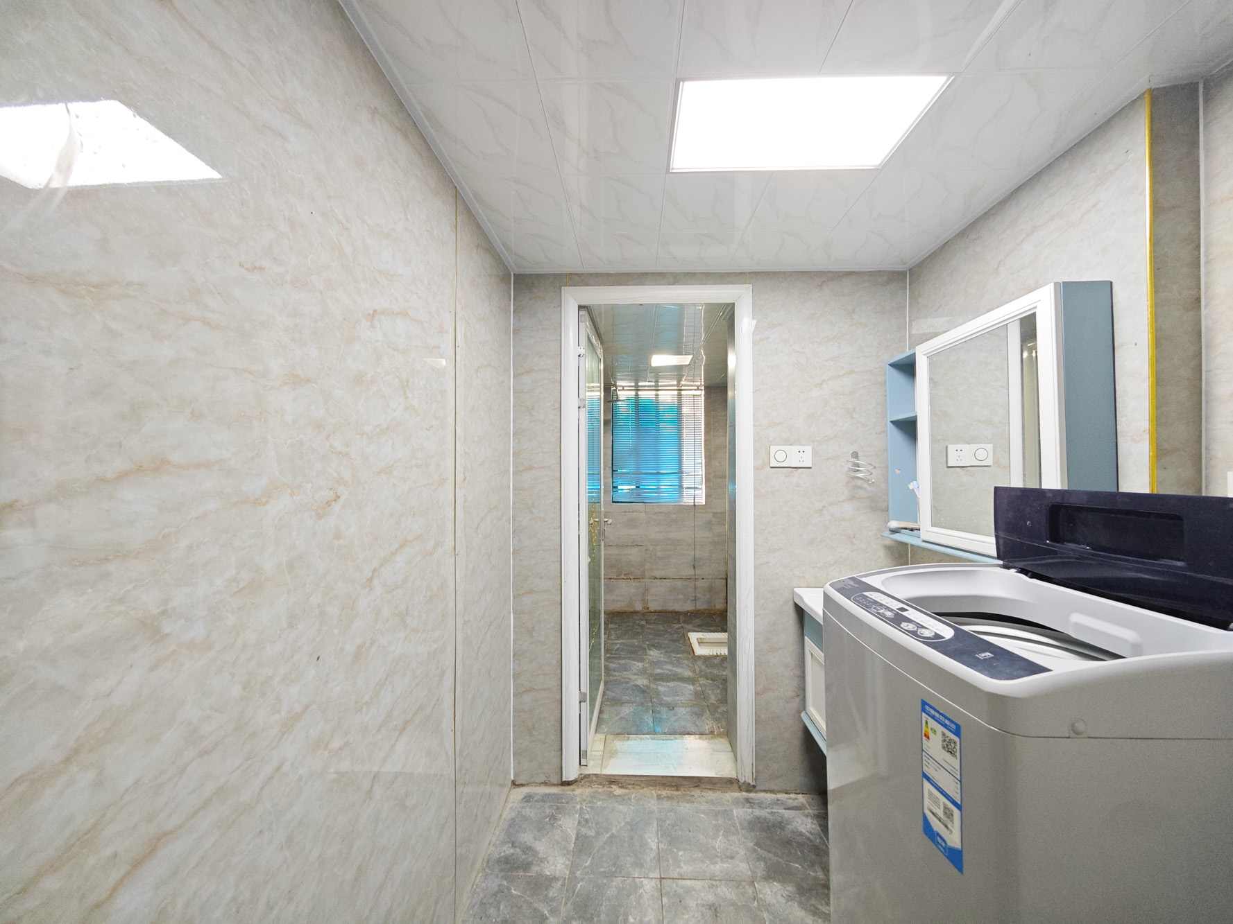 华盛世纪新城  4室2厅2卫    174.8万其他