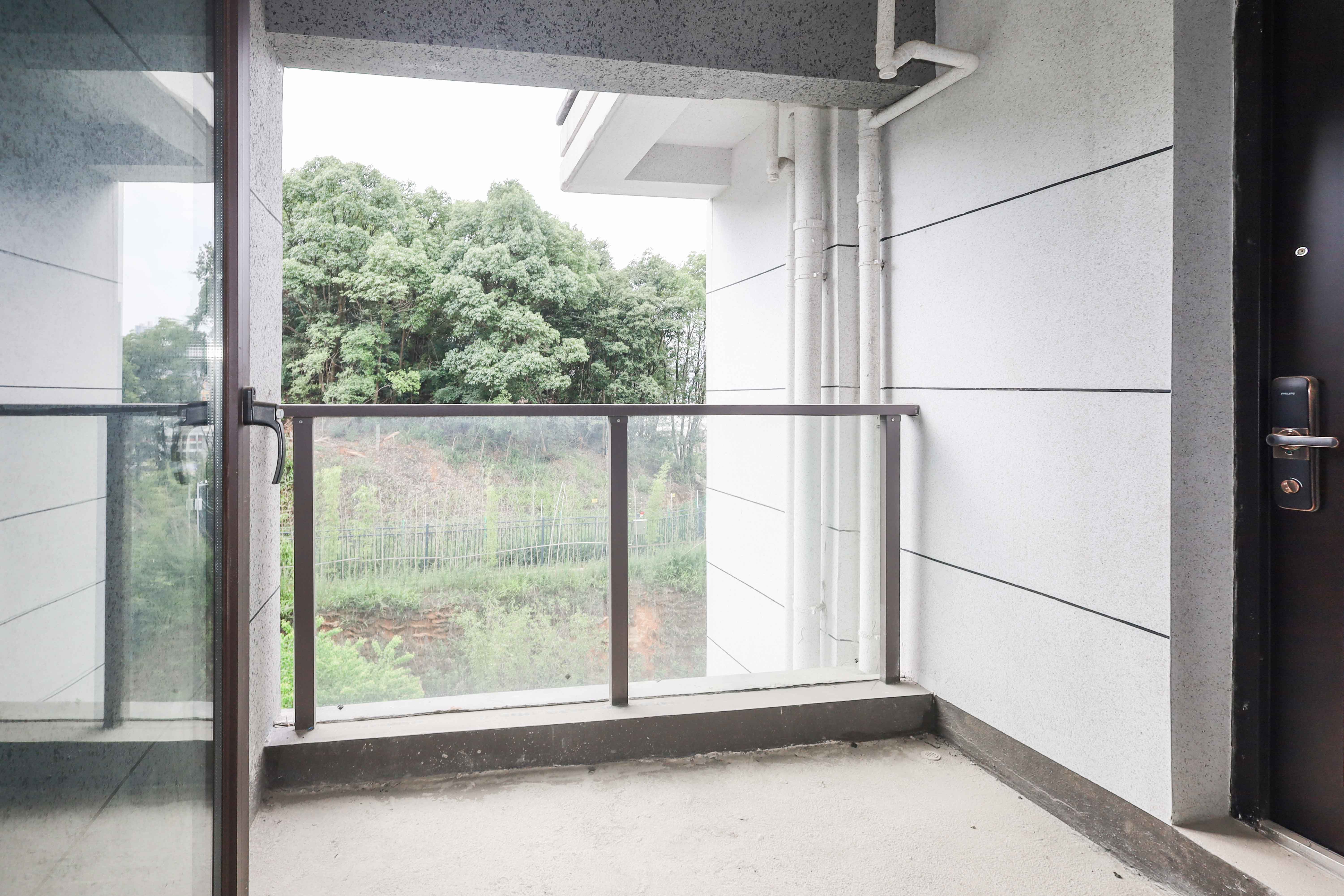 祥源森林之光 4室2厅3卫 275.0万 祥源森林之光 4室2厅3卫 275.0万阳台