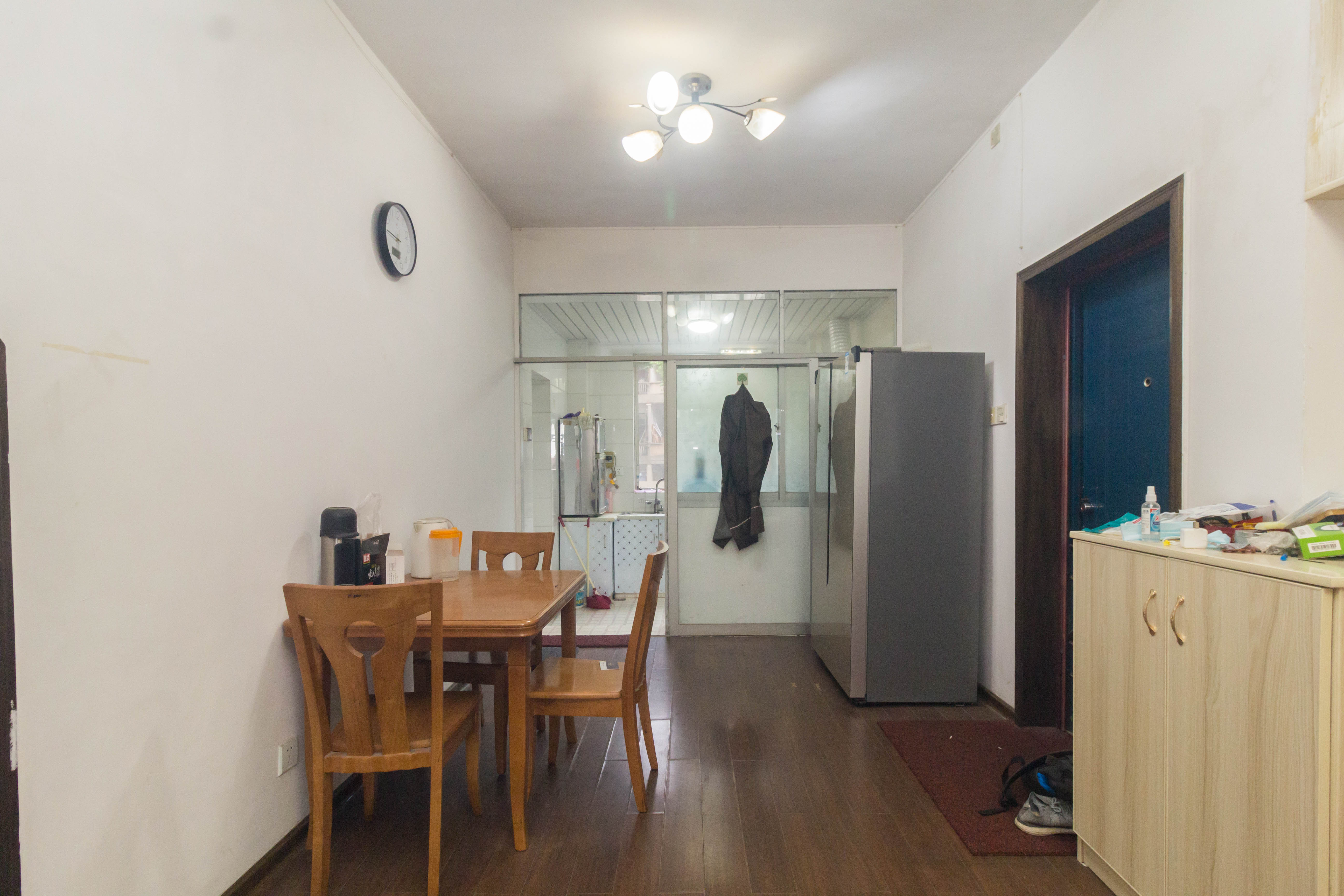 长沙县泉塘粮运宿舍大院  2室2厅1卫    36.0万 长沙县泉塘粮运宿舍大院  2室2厅1卫    36.0万客厅