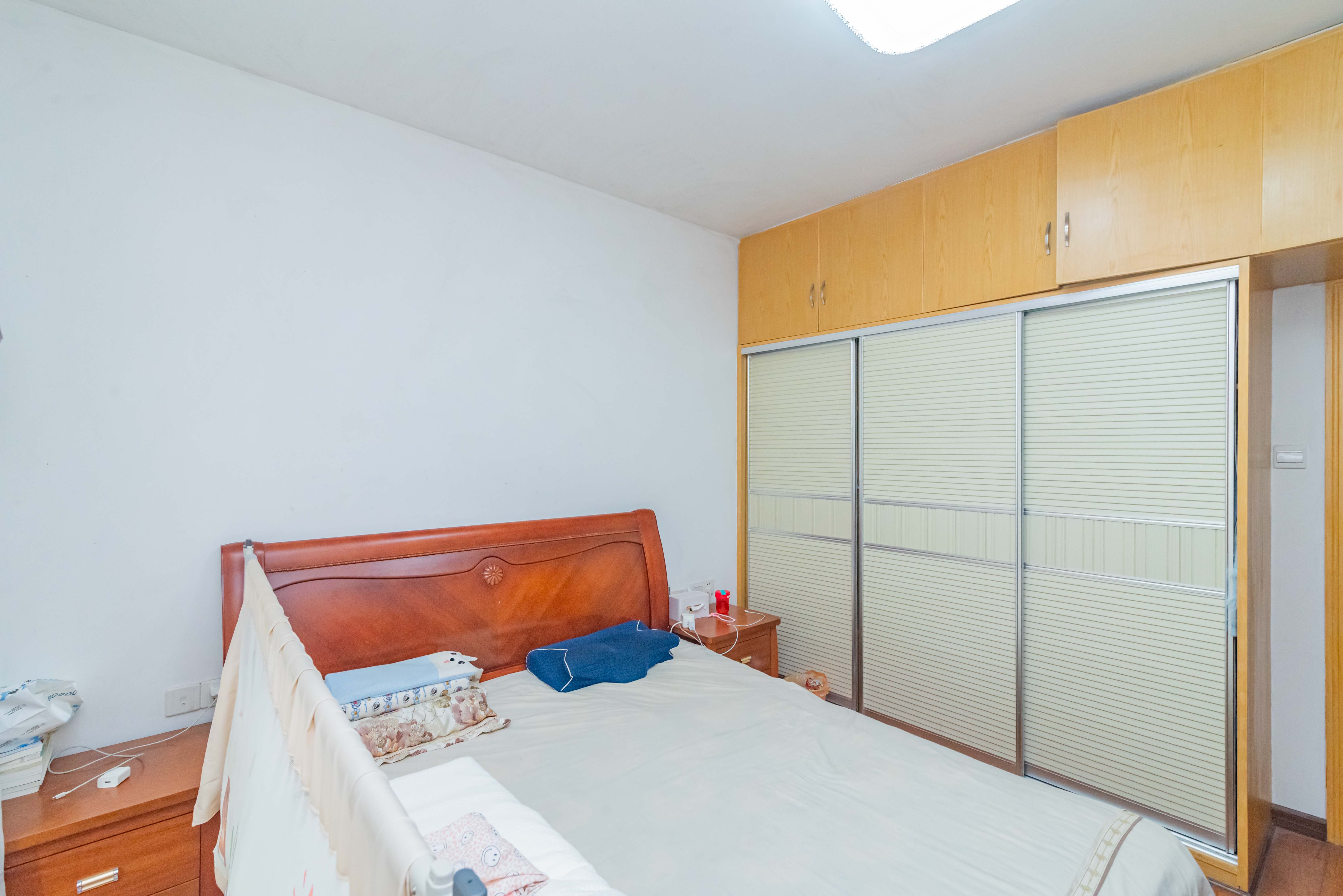 美利新世界  2室2厅1卫   65.00万卧室