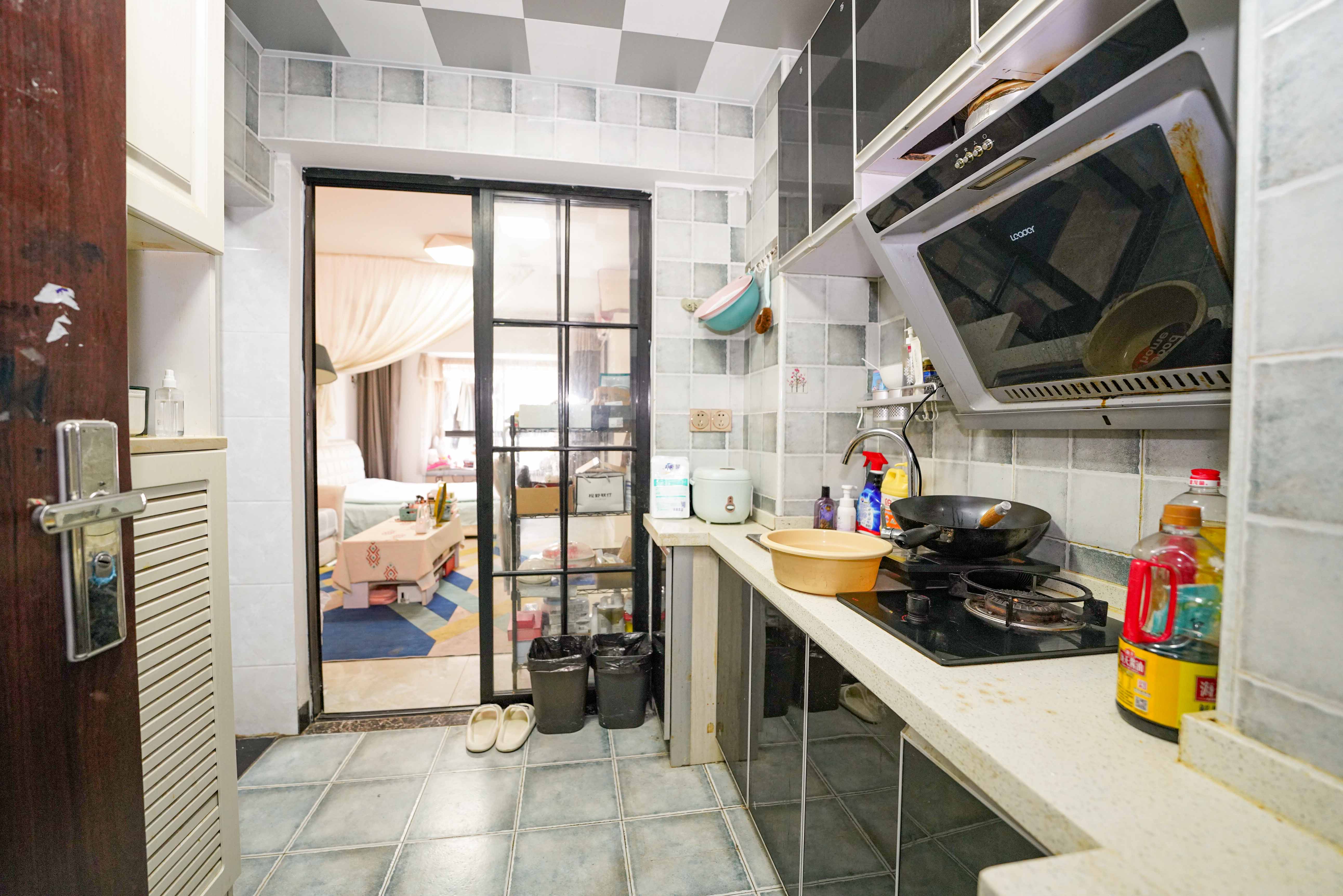 世纪桃花苑 1室1厅1卫 25.0万 世纪桃花苑 1室1厅1卫 25.0万厨房