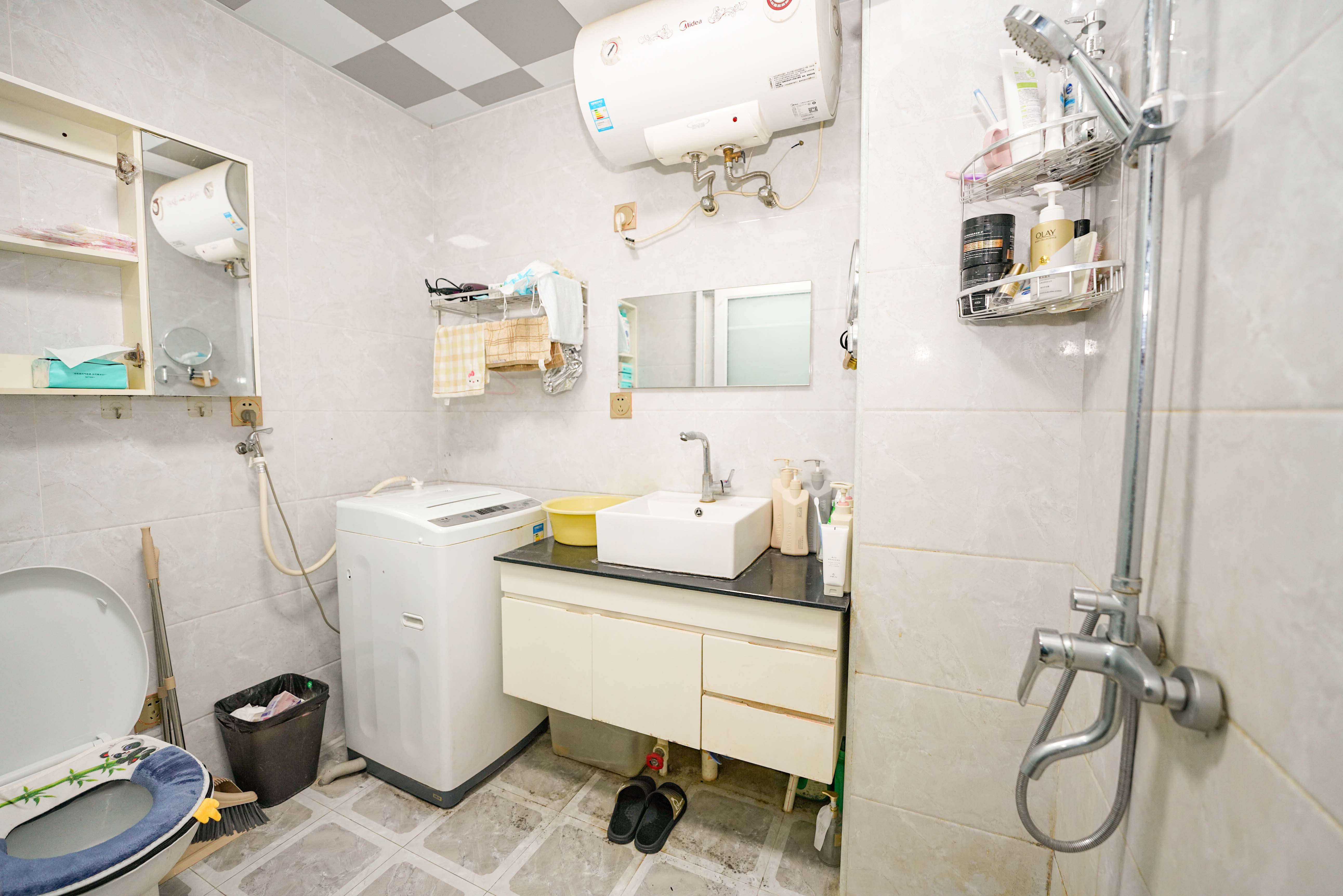 世纪桃花苑 1室1厅1卫 25.0万 世纪桃花苑 1室1厅1卫 25.0万卫生间