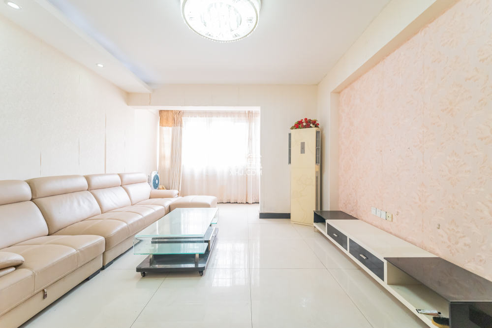 锦璨家园  3室2厅2卫    65.0万