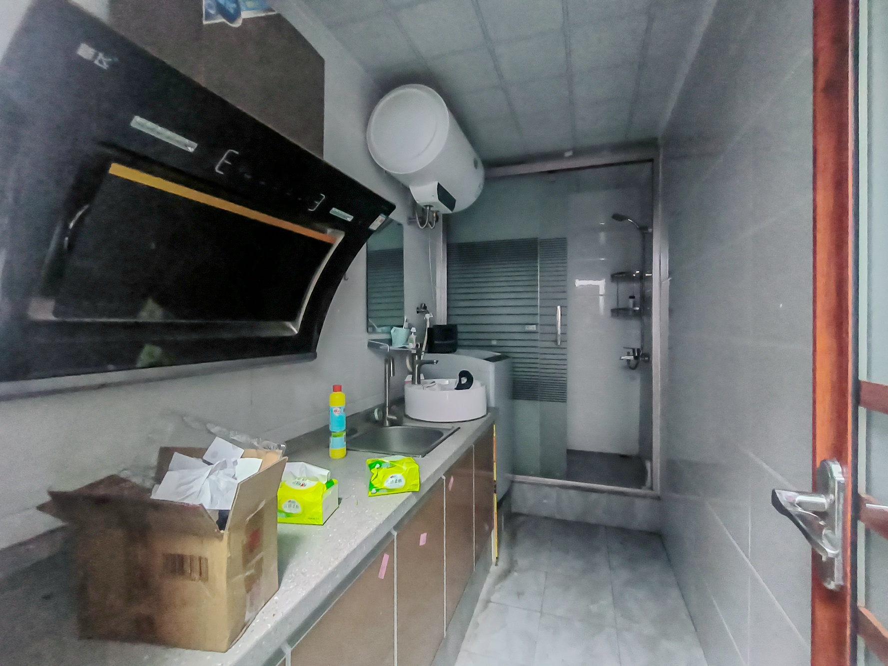 众鑫建材市场（长沙县星沙镇皮具市场）  12室12厅12卫    328.0万其他