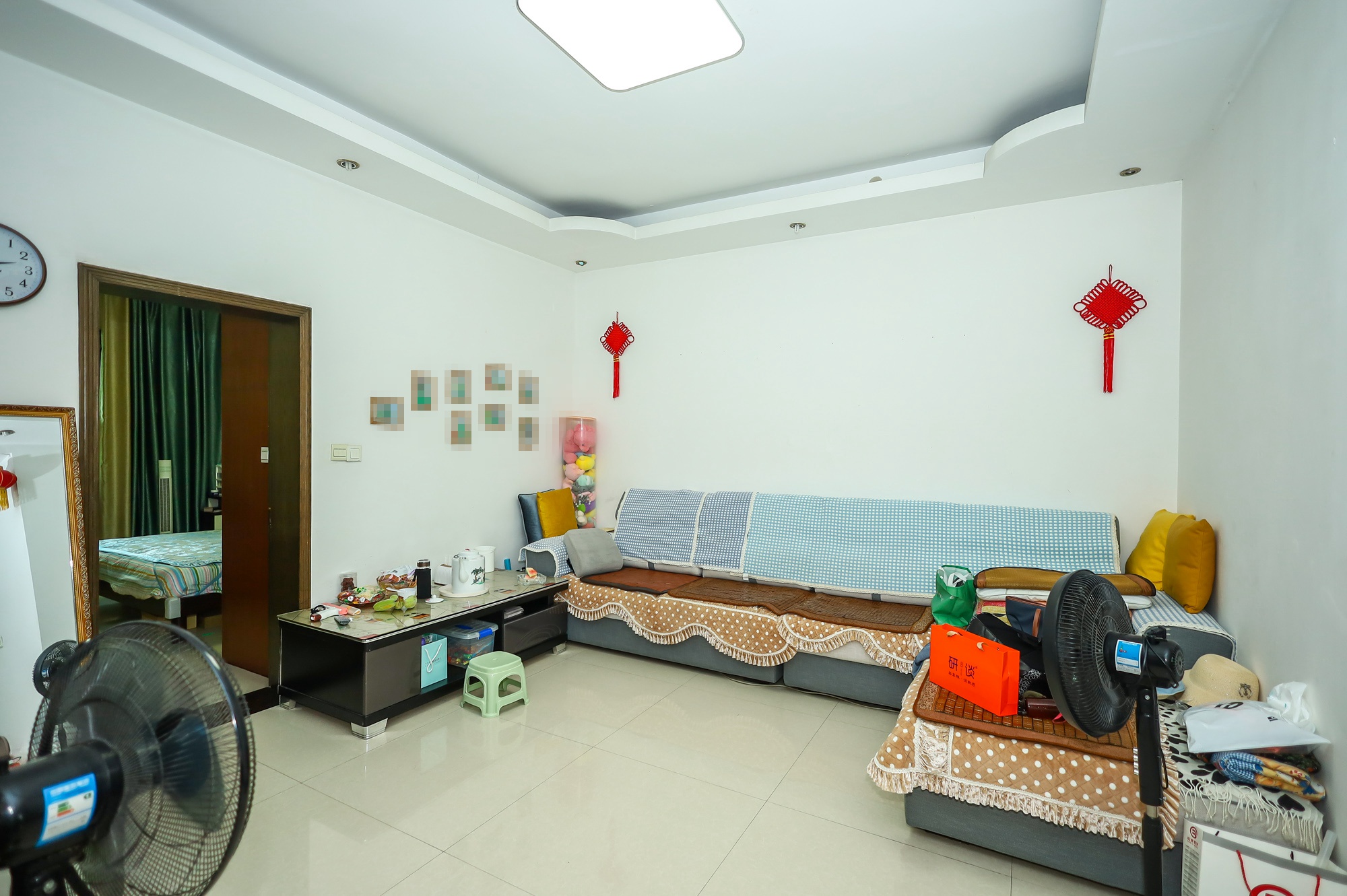 中南汽车世界  2室2厅1卫    32.0万 中南汽车世界  2室2厅1卫    32.0万客厅