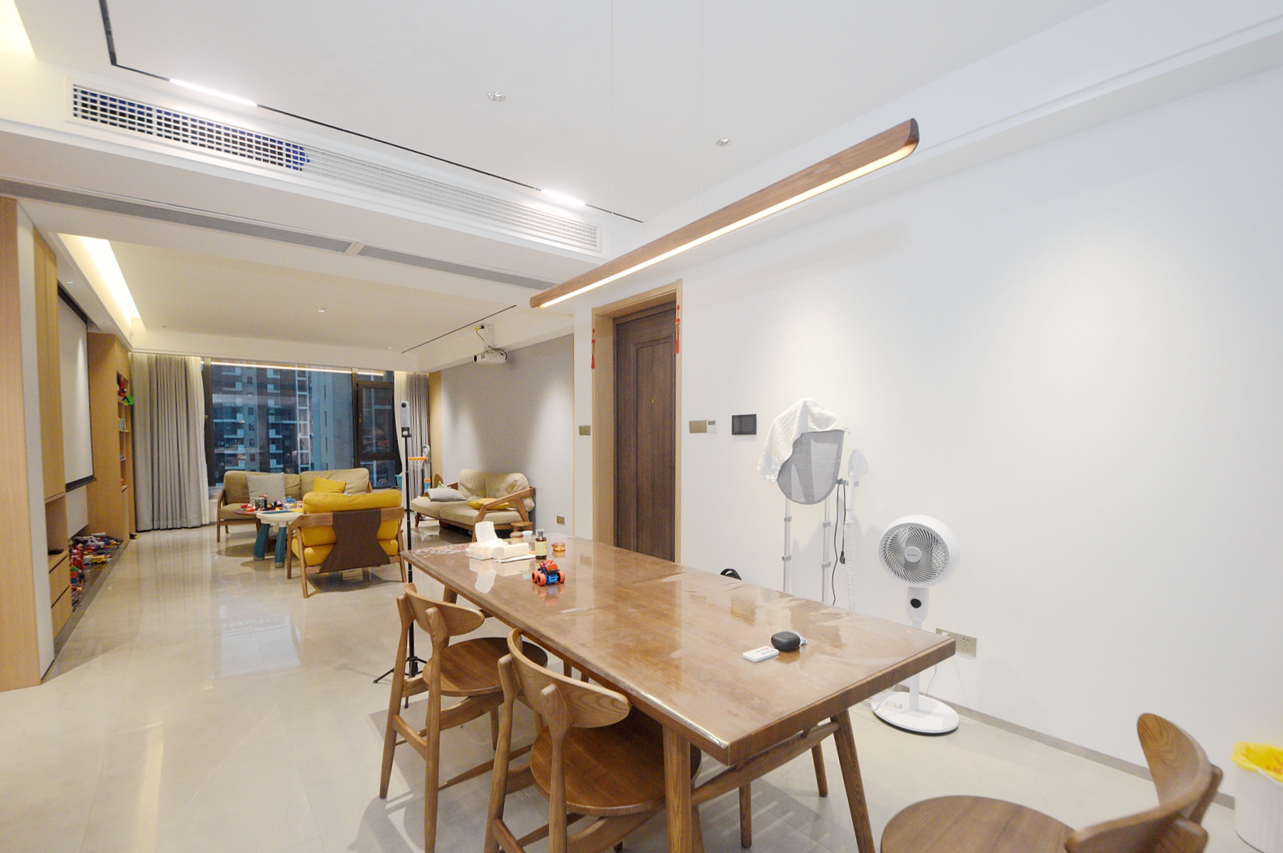 建發(fā)央璽（建發(fā)泱璽雅苑）  4室2廳2衛(wèi)    335.0萬(wàn)客廳