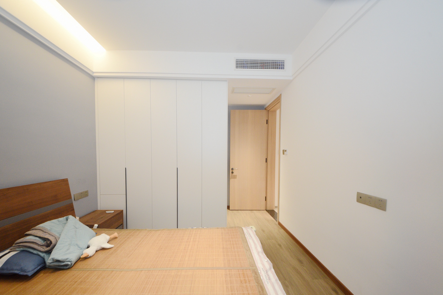 建發(fā)央璽（建發(fā)泱璽雅苑）  4室2廳2衛(wèi)    335.0萬(wàn)臥室