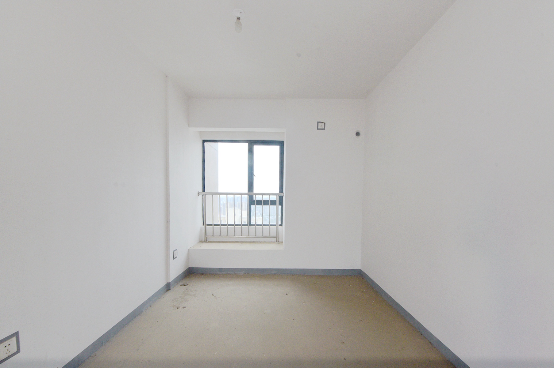 建发中央悦府  4室2厅2卫   174.00万客厅