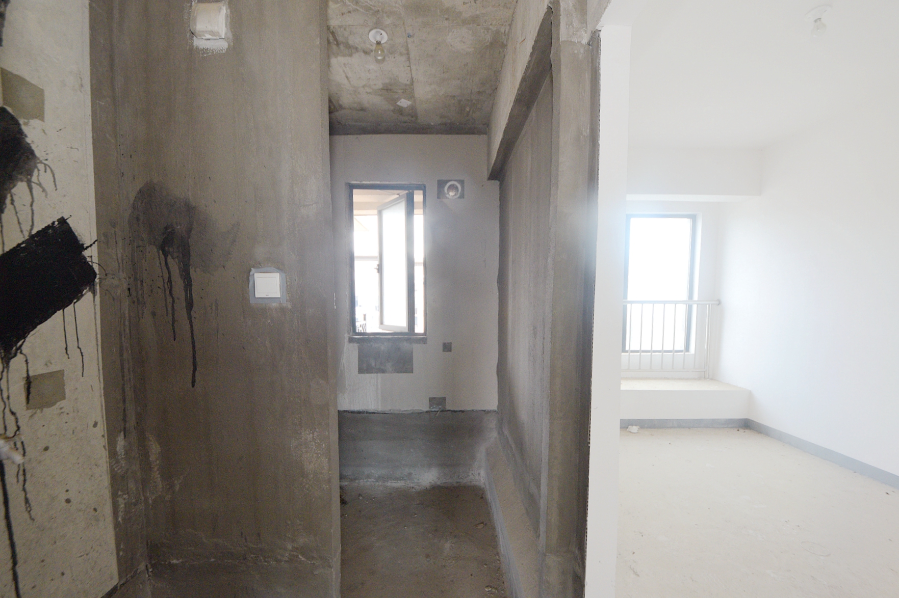 建发中央悦府  4室2厅2卫   174.00万卫生间