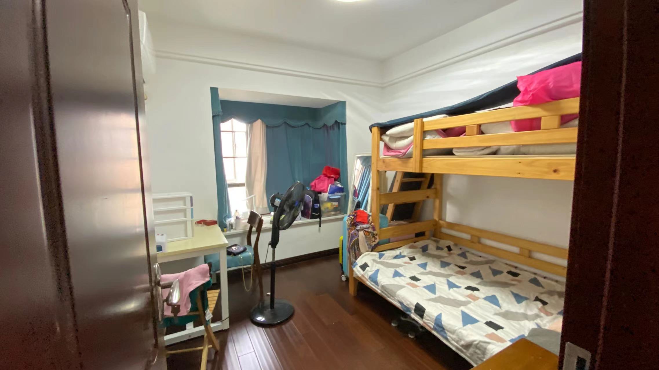 城市公园 5室2厅2卫 75.0万 城市公园 5室2厅2卫 75.0万室内图