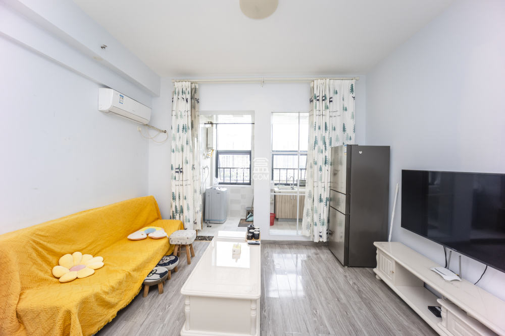 江南华府  1室1厅1卫    42.0万