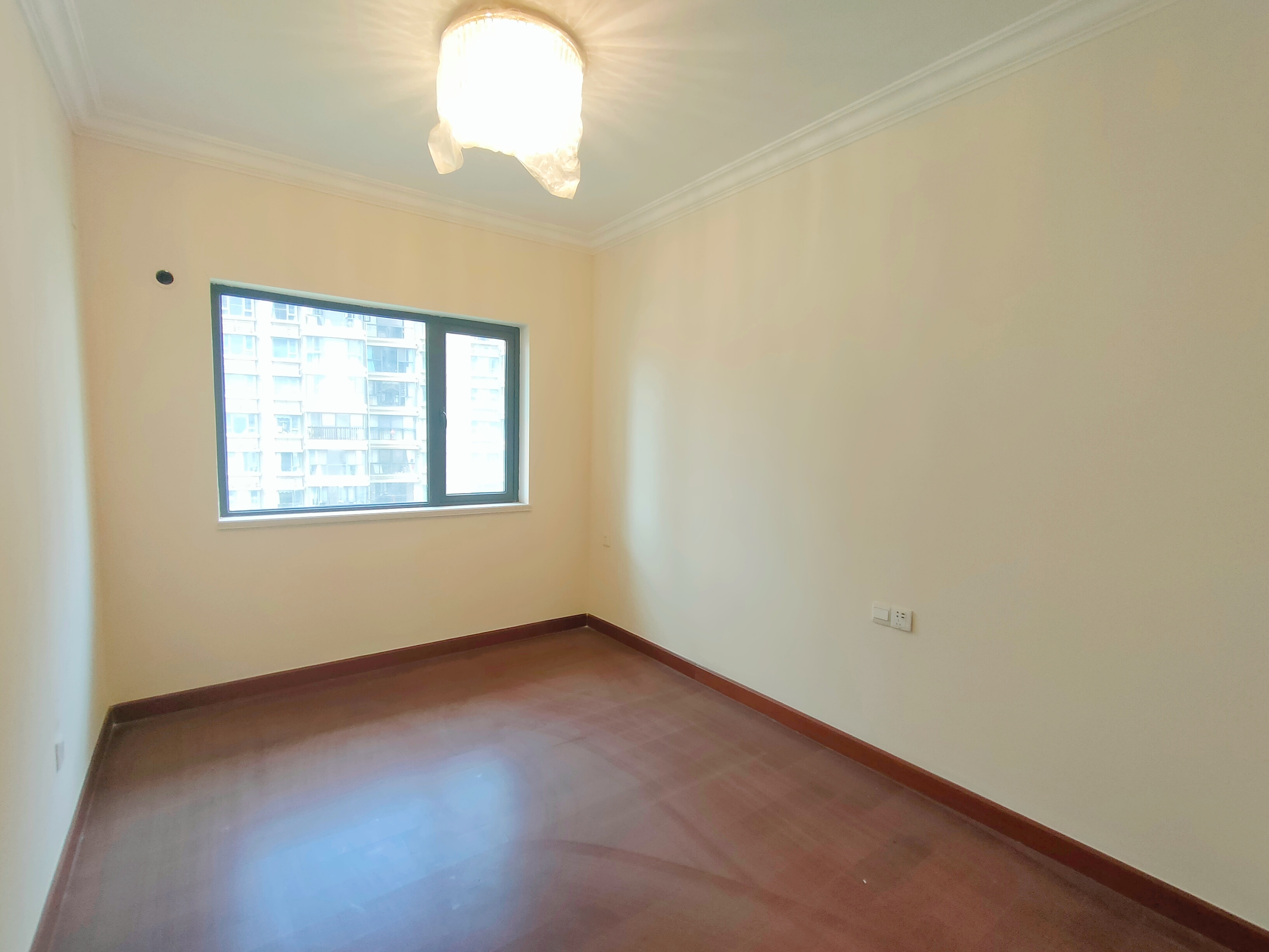 恒大华府 3室2厅1卫 73.5万 恒大华府 3室2厅1卫 73.5万室内图