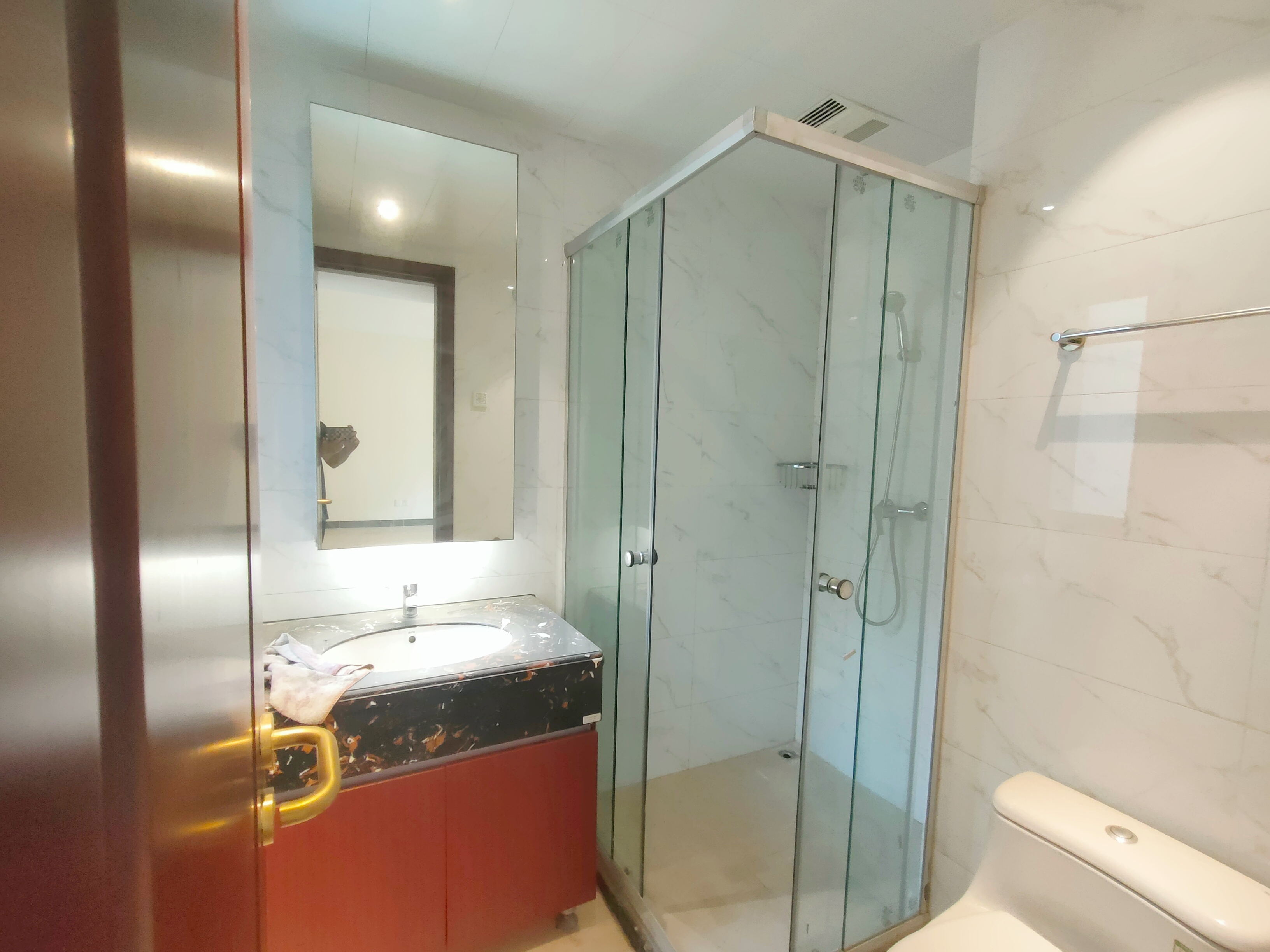 恒大华府 3室2厅1卫 73.5万 恒大华府 3室2厅1卫 73.5万室内图