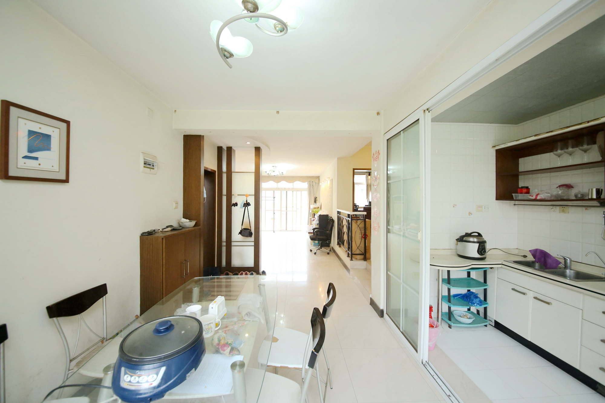 芙蓉苑  3室2厅2卫    98.8万客厅