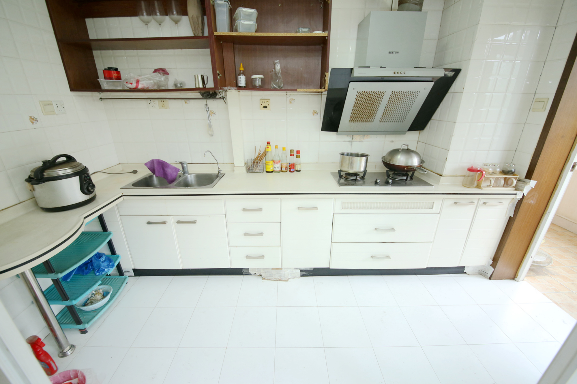 芙蓉苑  3室2厅2卫    98.8万厨房