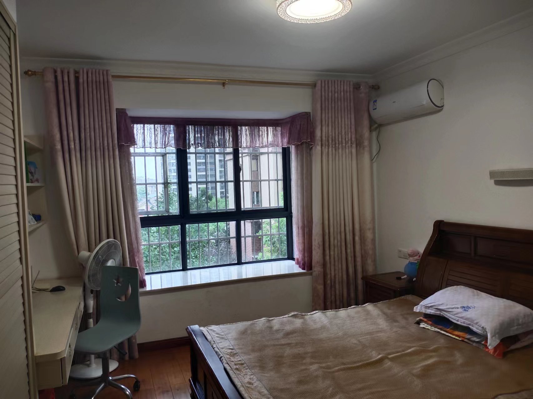 时代云龙城小区  4室2厅1卫    62.8万 时代云龙城小区  4室2厅1卫    62.8万室内图