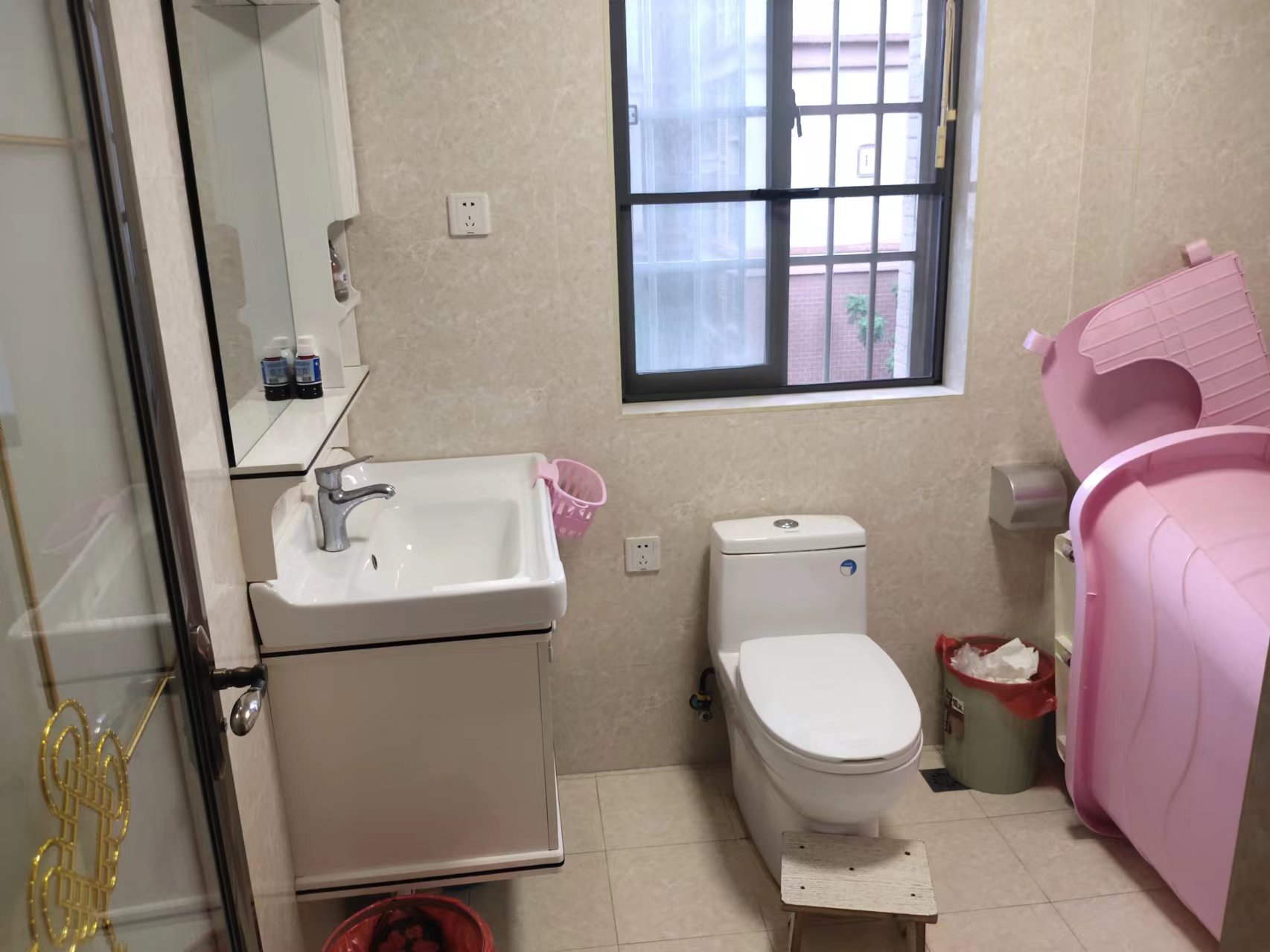 时代云龙城小区  4室2厅1卫    62.8万 时代云龙城小区  4室2厅1卫    62.8万室内图