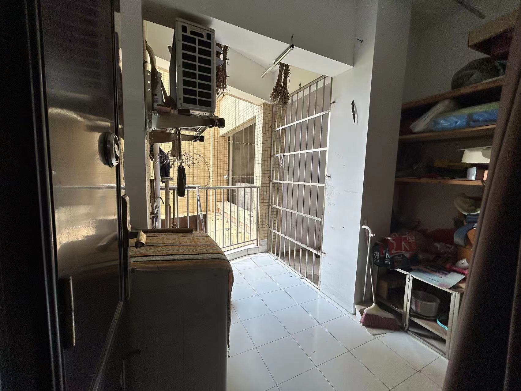 奥园广场 3室2厅1卫 90.0万 奥园广场 3室2厅1卫 90.0万室内图