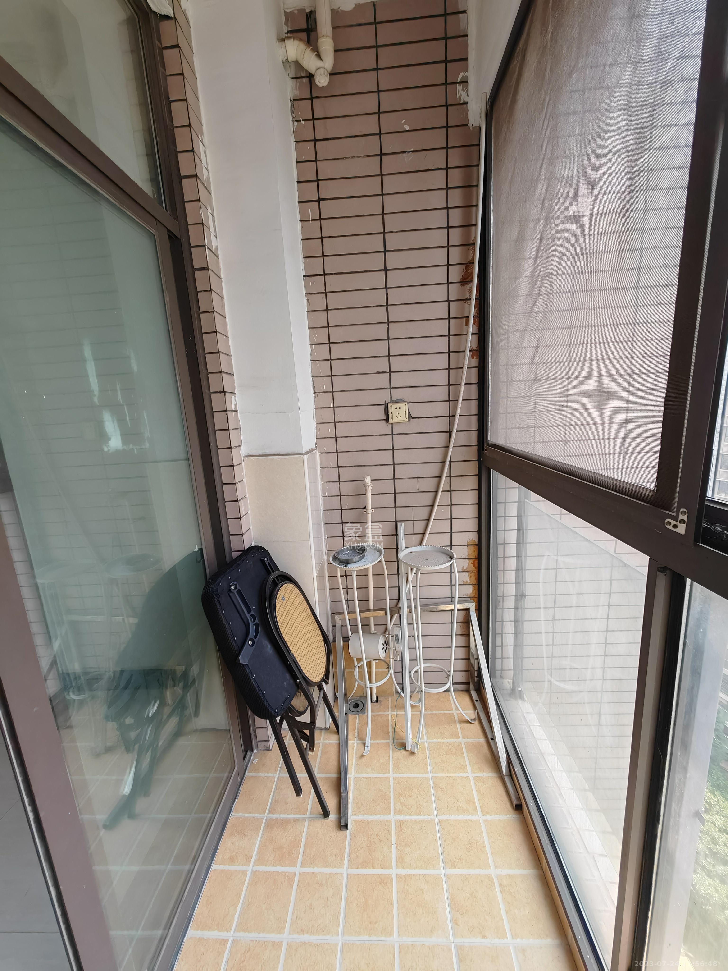 万树丹堤  2室2厅1卫   2200.00元/月室内图