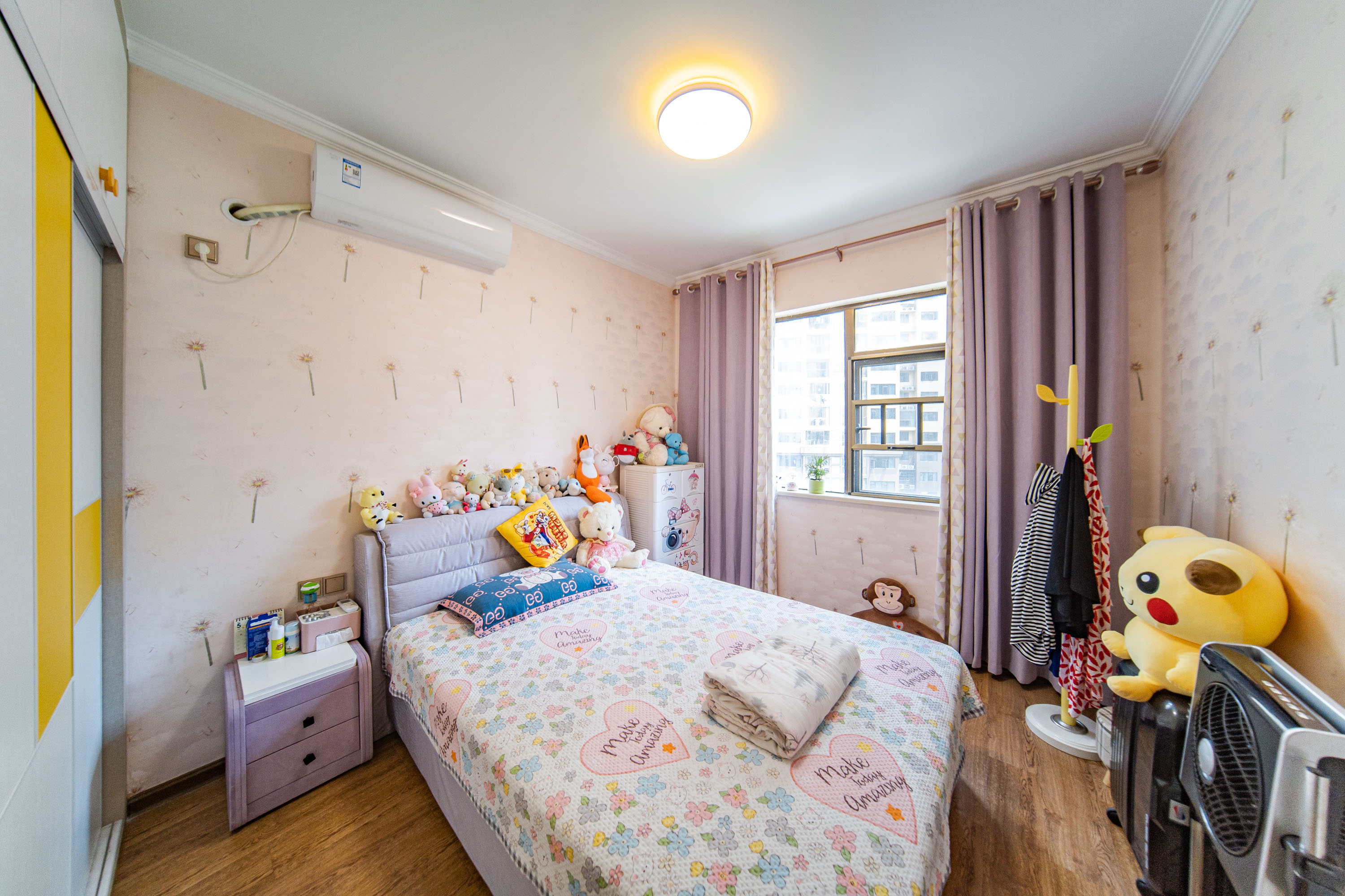 江山帝景哈佛  3室2厅2卫    123.0万卧室