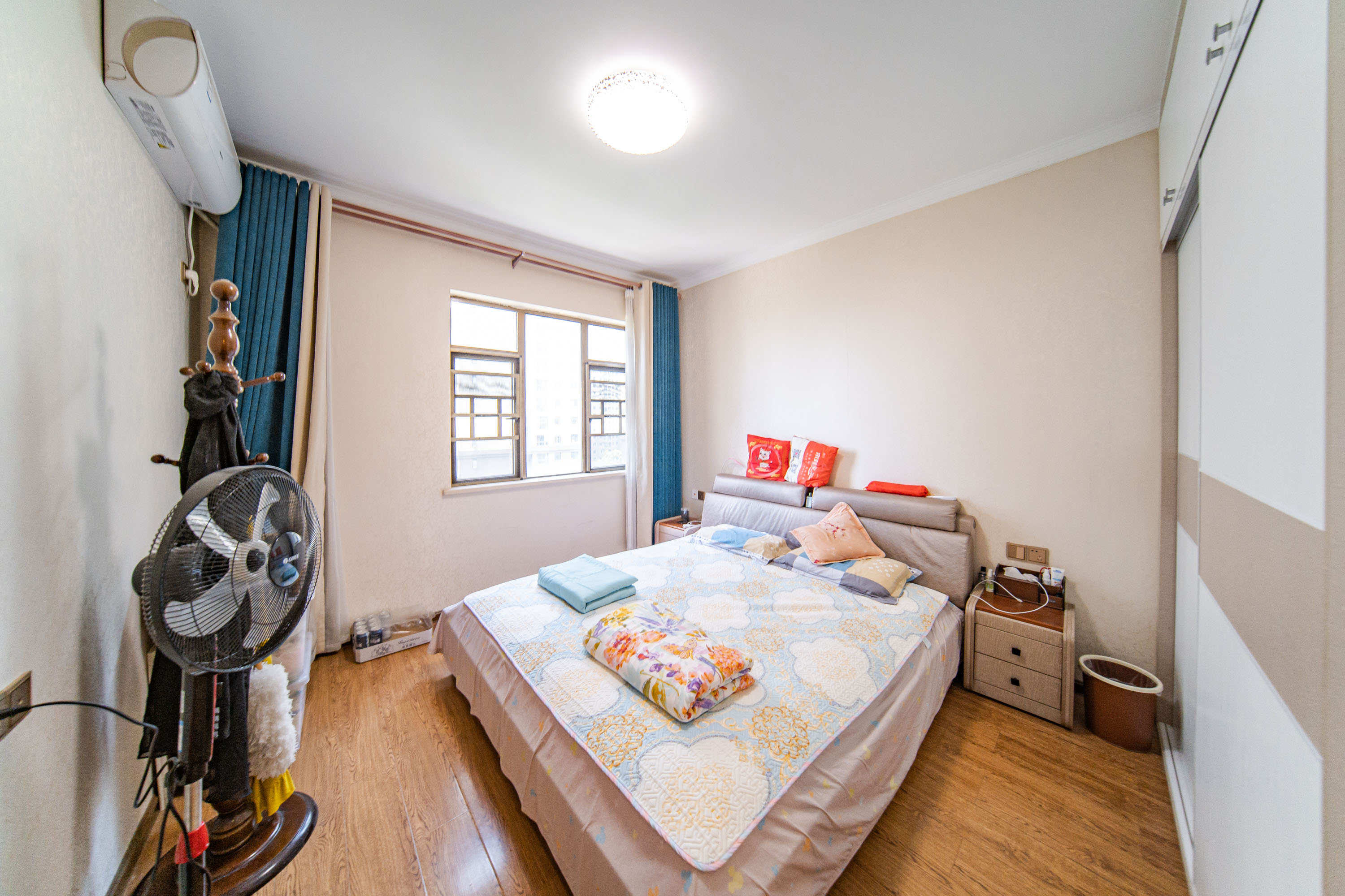 江山帝景哈佛  3室2厅2卫    123.0万卧室